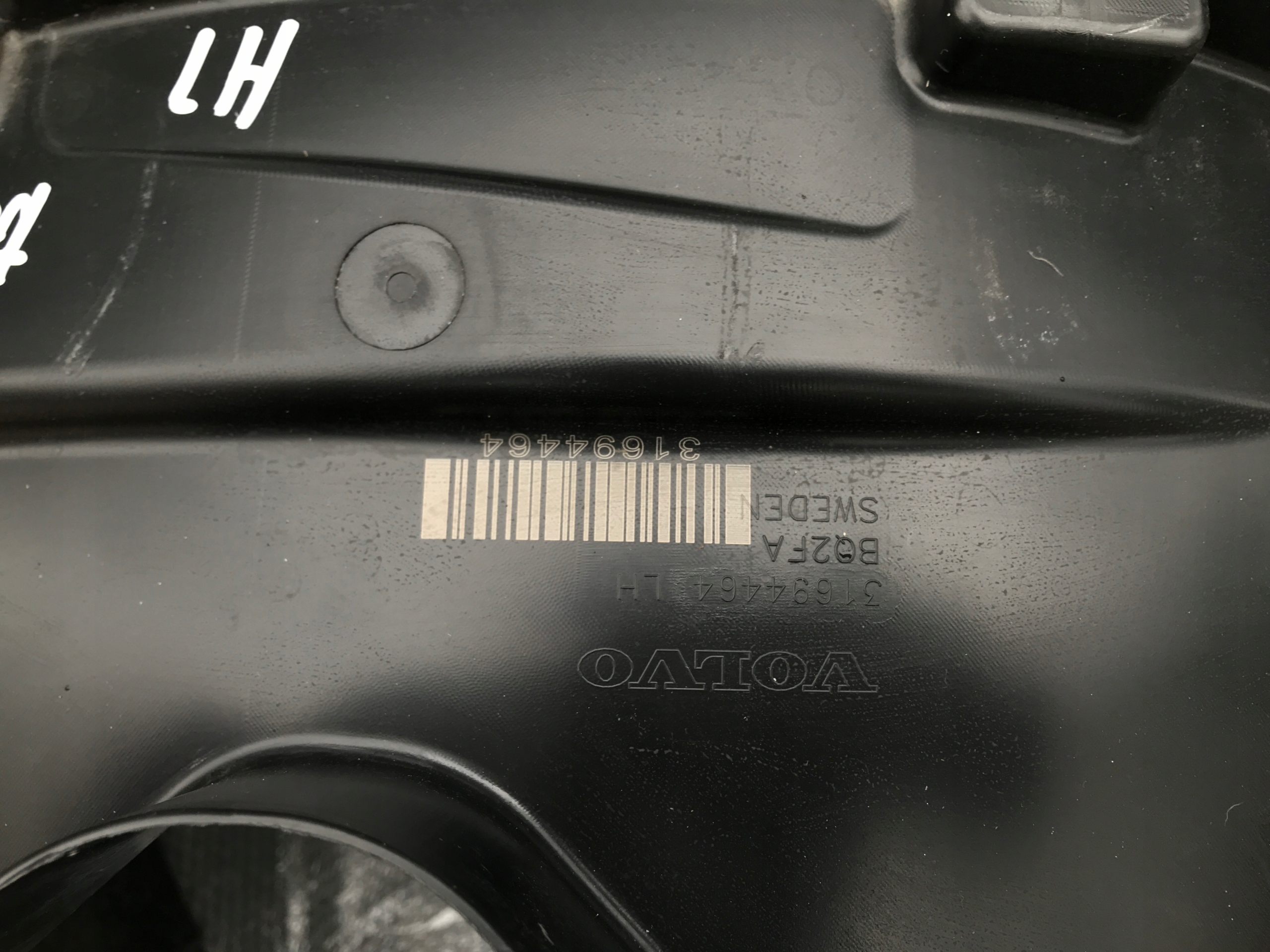 VOLVO XC60 II LEWE NADKOLE PRZÓD PRZEDNIE 2017- Typ samochodu Samochody osobowe