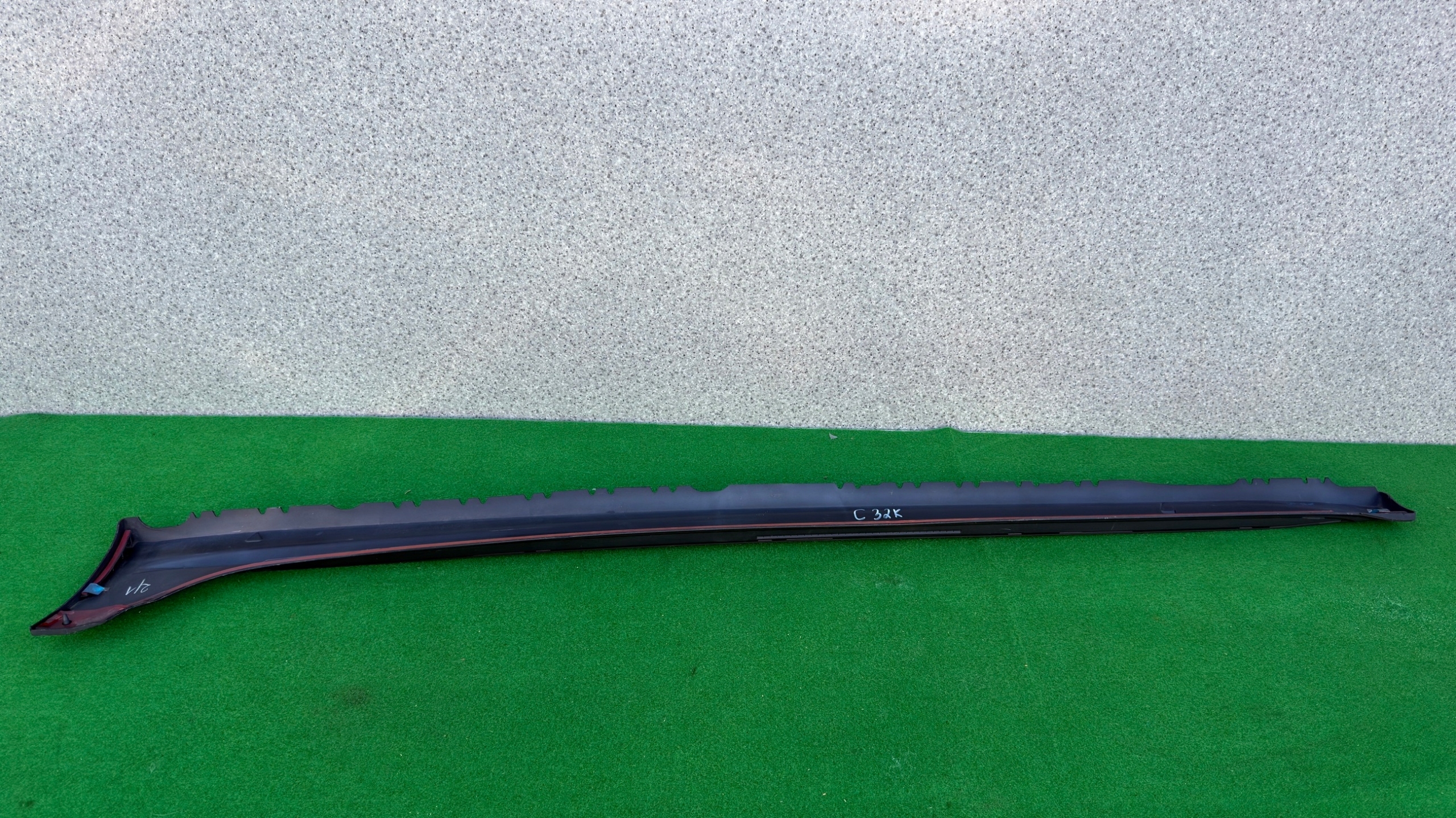 right moulding for threshold cap threshold AUDI A4 B9 ALLROAD 8W9853856E C32K