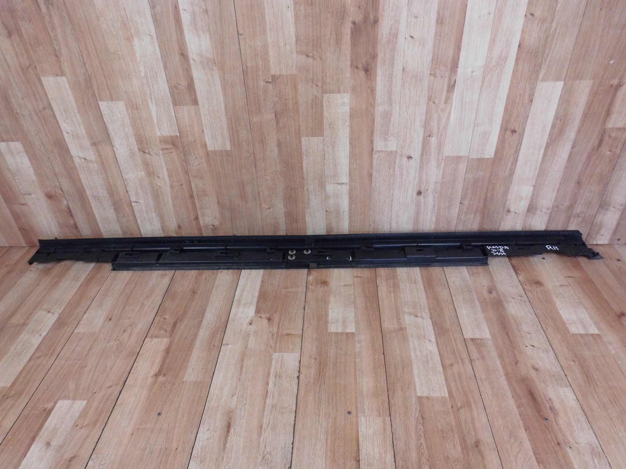 Mazda CX5 II KF 2017+ moulding cap threshold right KB7W51PL1 *