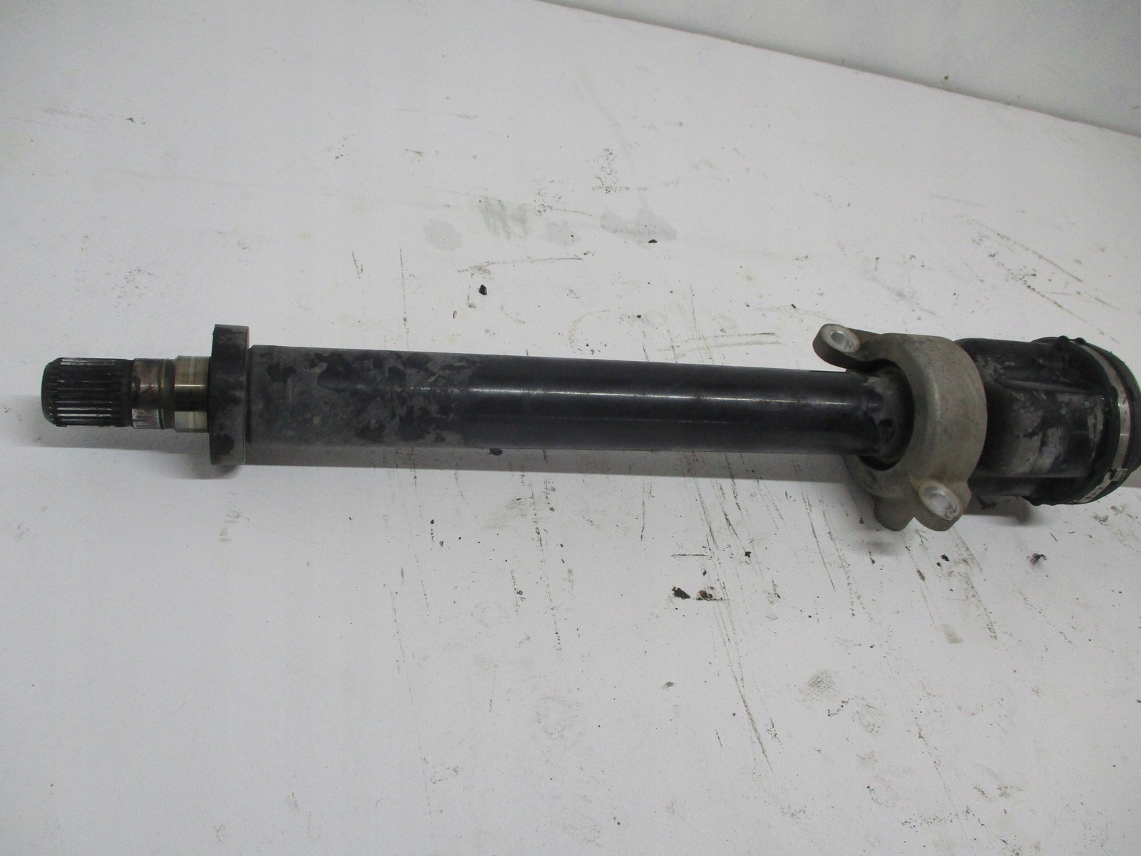 semi-axis right BMW X2 F39 2,0D 8482649