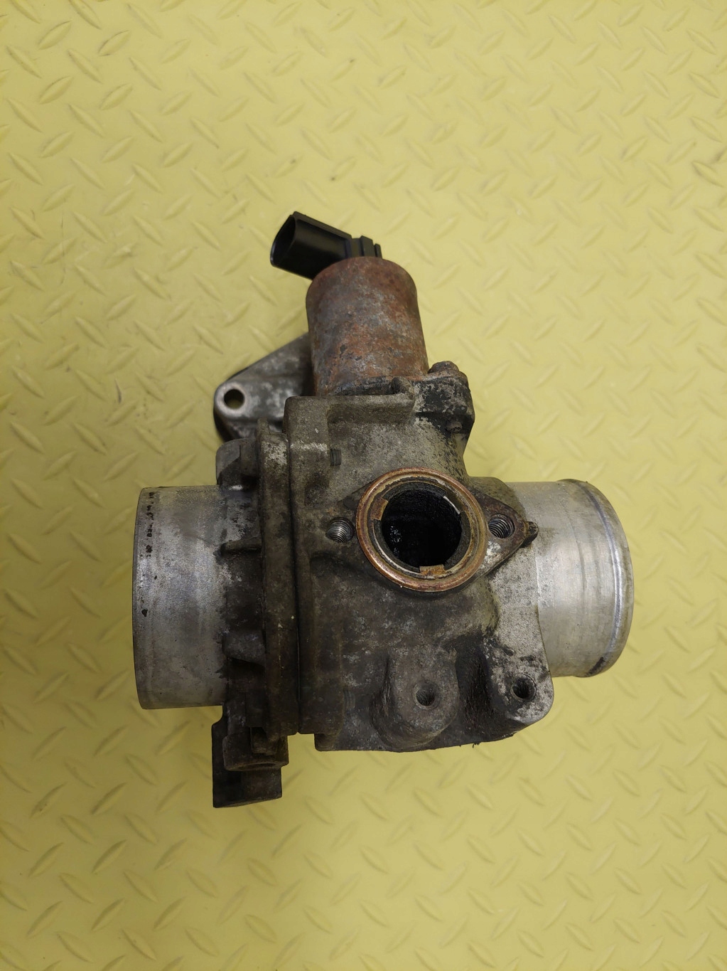 VOLVO XC70 II 2.5 EGR valve 8200217519