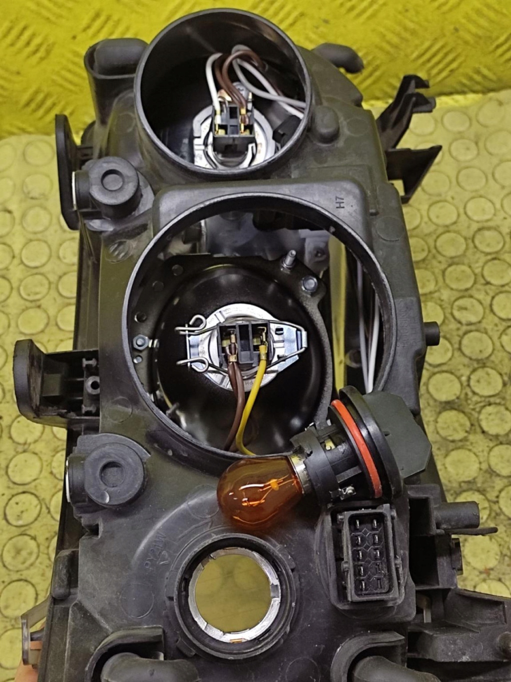 SAAB 9-3 II REFLEKTOR light left front