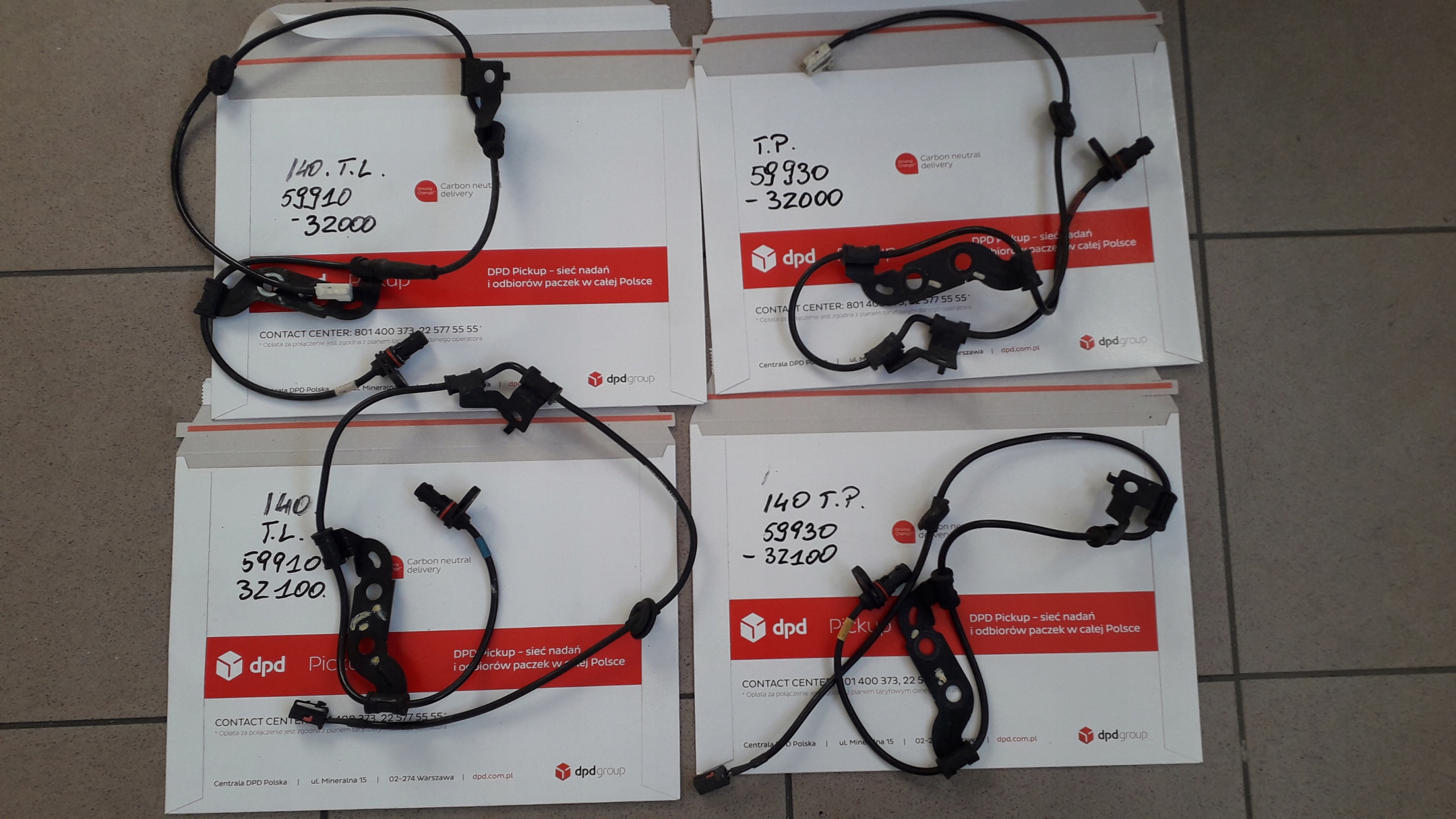 59910-3Z000 59910-3Z100 - HYUNDAI i40 датчик ABS задний задний левый правый