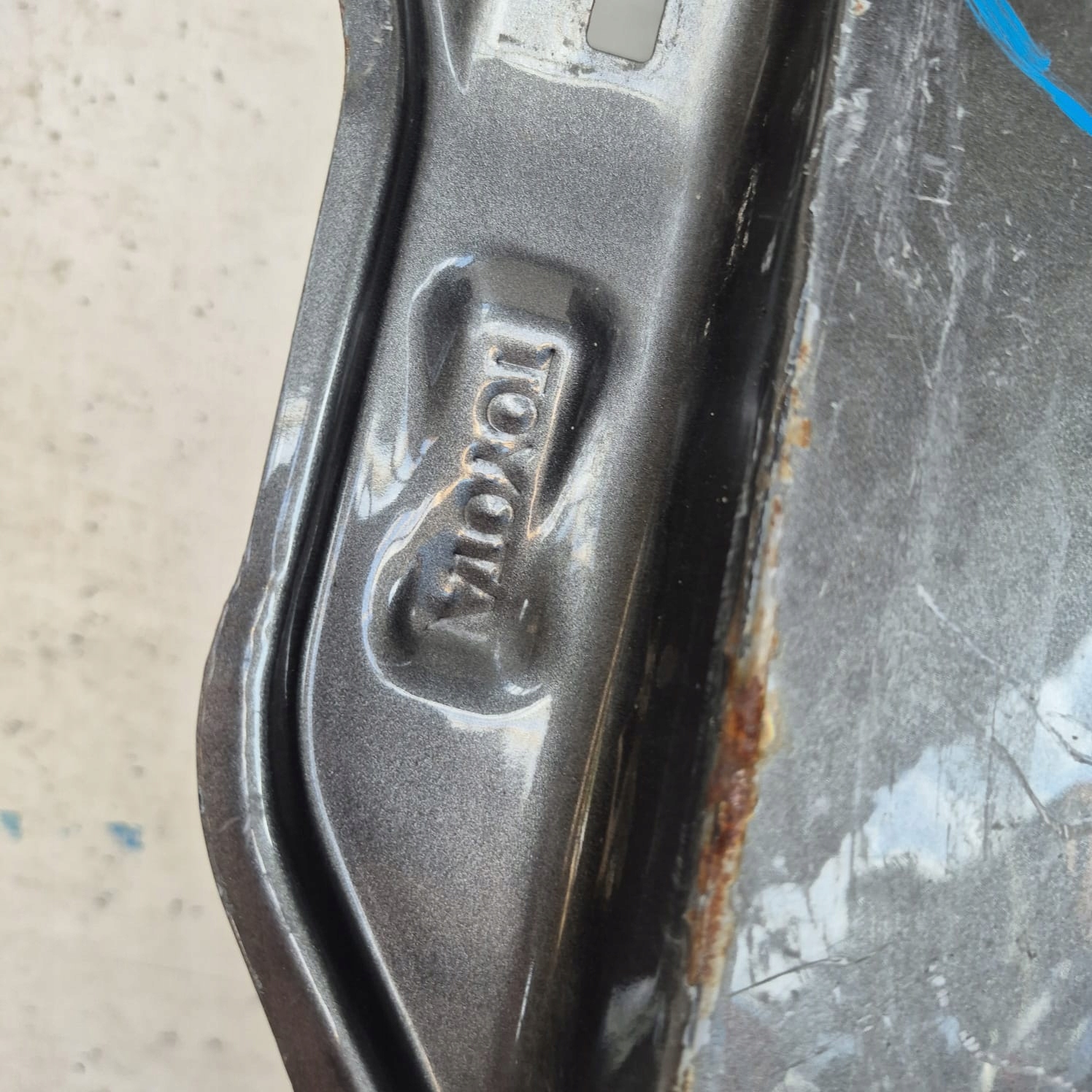 TOYOTA COROLLA IX 9 sedan KOMBI 01-07 fender front front left