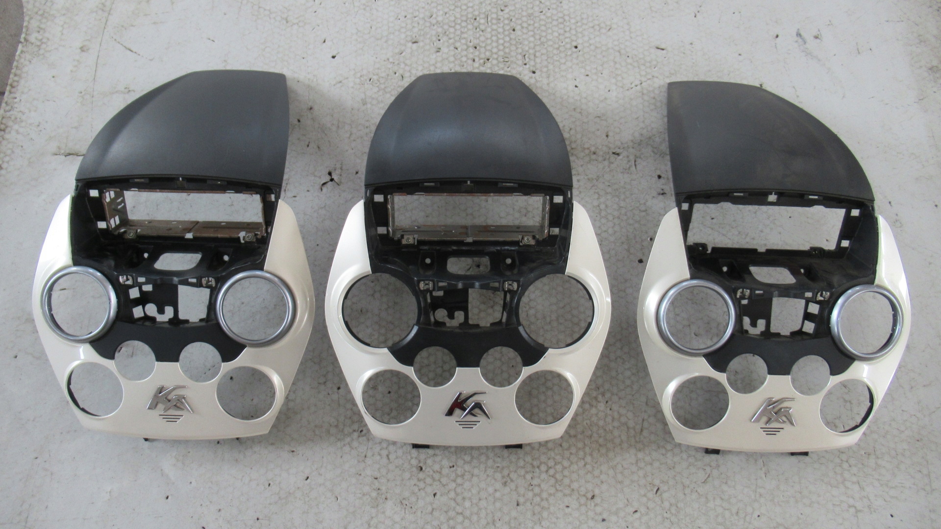 FORD KA MK2 PANEL RAMKA KONSOLI