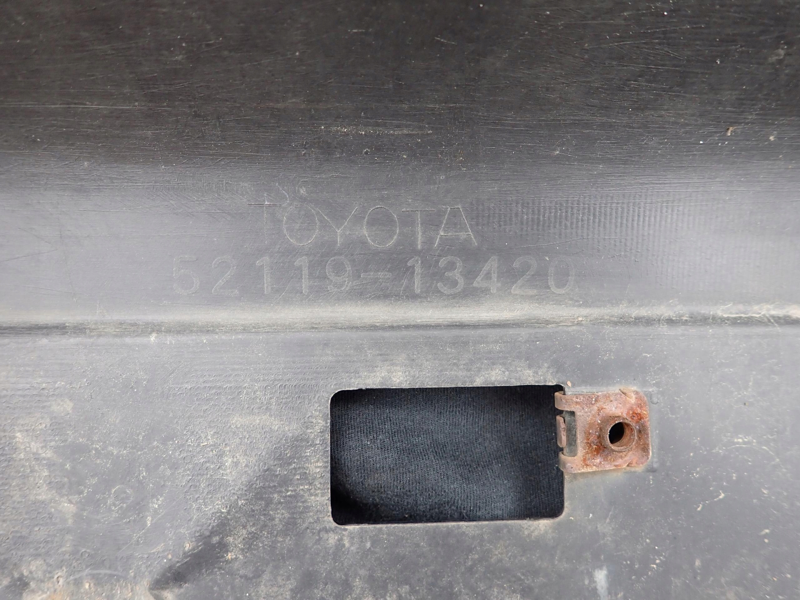 TOYOTA COROLLA IX 9 HB LIFT 04-07 bumper front
