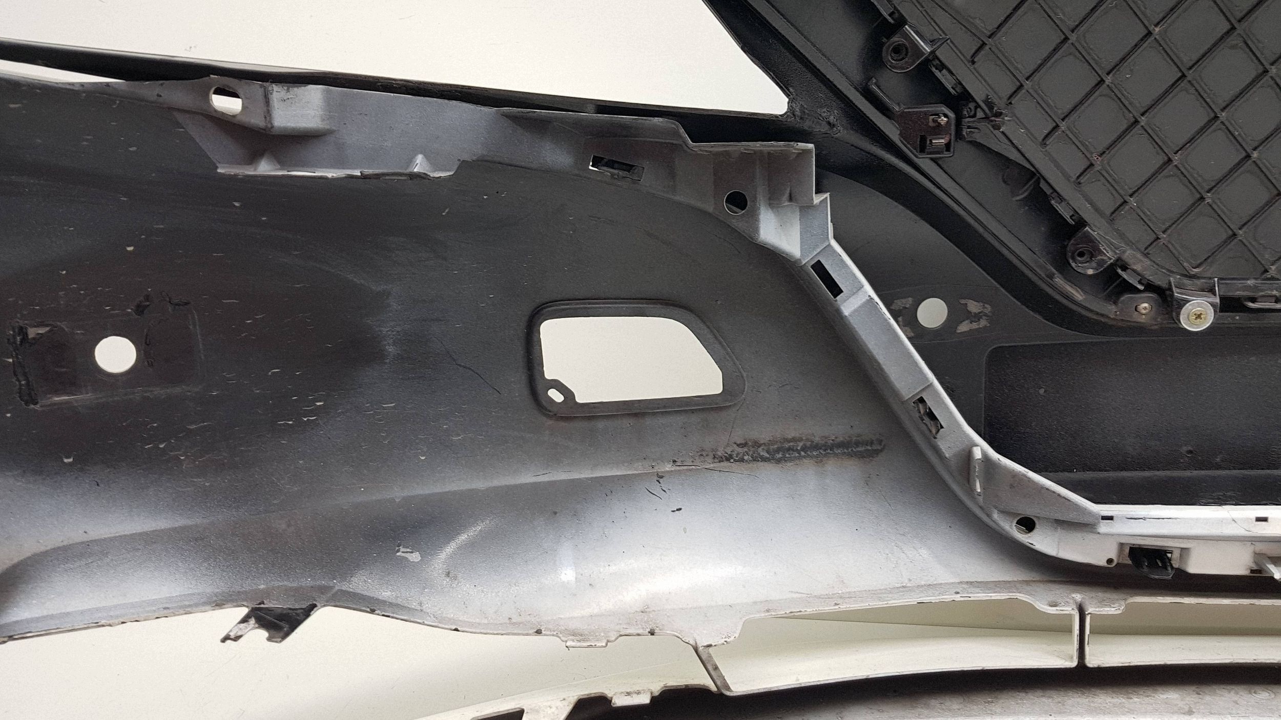 NISSAN LEAF II 2017 - bumper front 62022-5SH0H