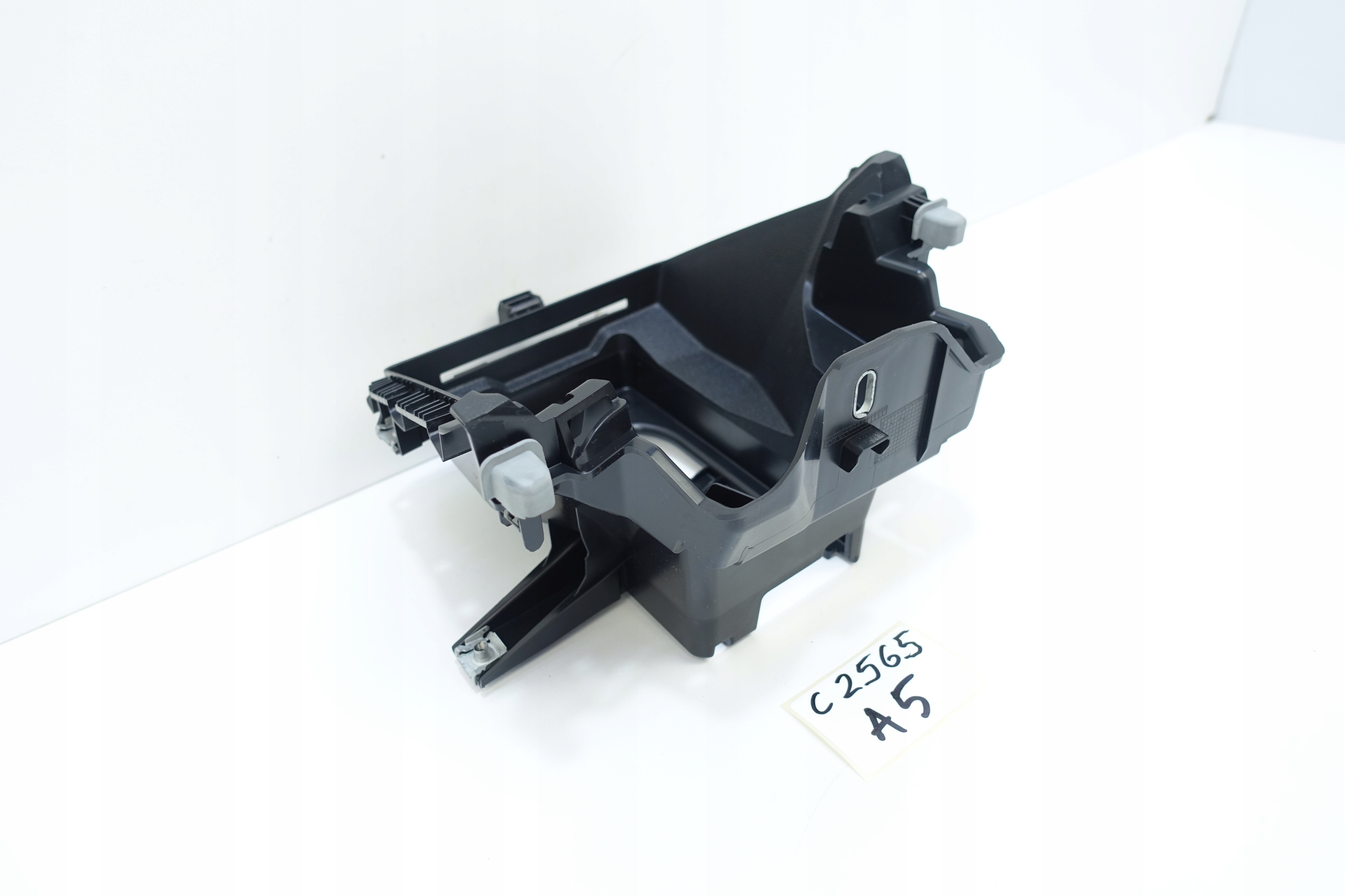Handschuhfach TUNELU AUDI A1 II 82A 2019- 82C864981A