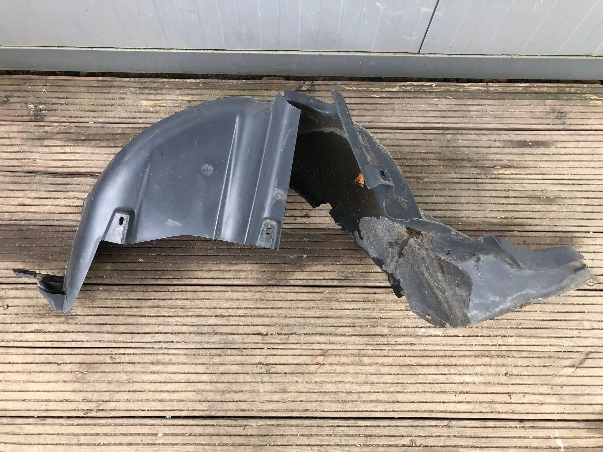 mudguard right rear part SEAT IBIZA IV 6J0810970