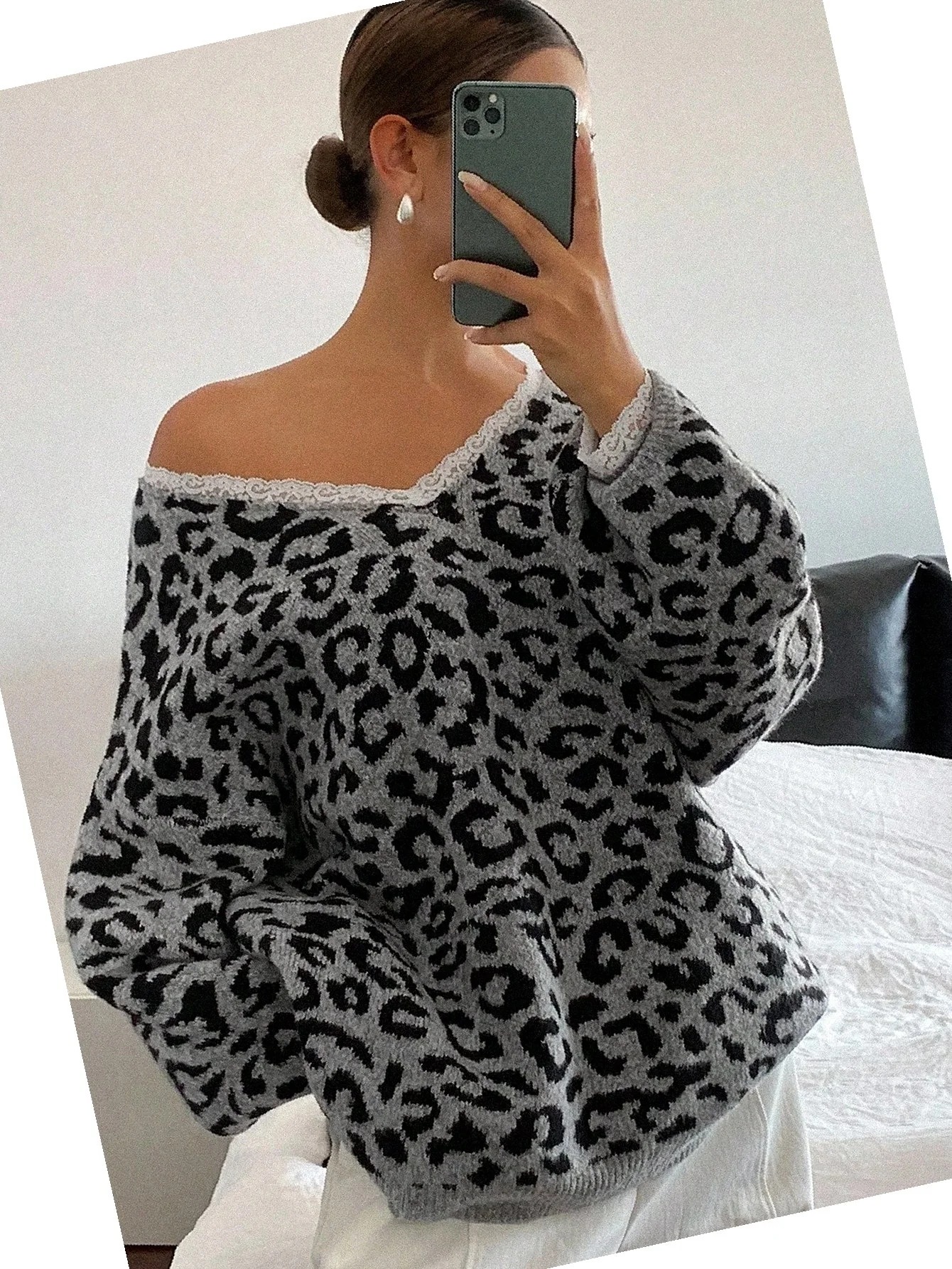 Svetr V-neck S Leopardím Vzorem Šedý Dámský Volný Krajkový L 40
