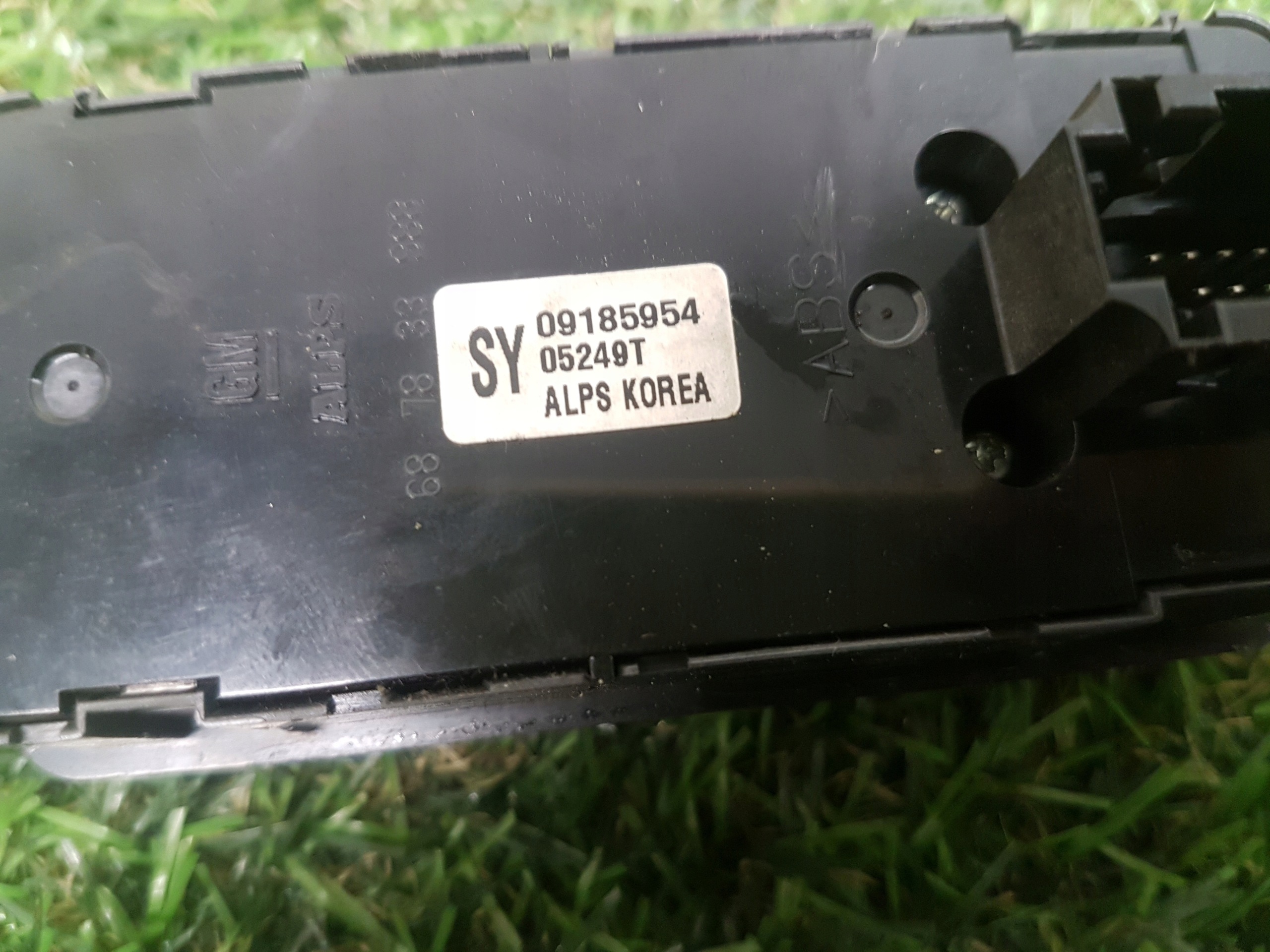 control panel of the window driver´s OPEL VECTRA C 09185954