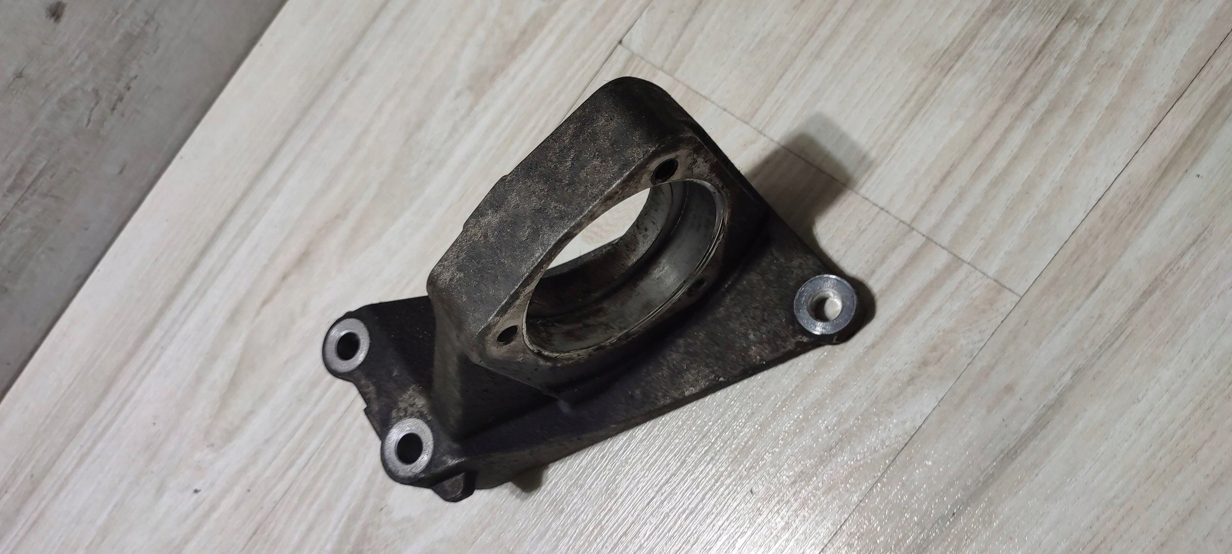 Fiat Tipo 2018 Console / Support plaque lozyska podpory Demi axe