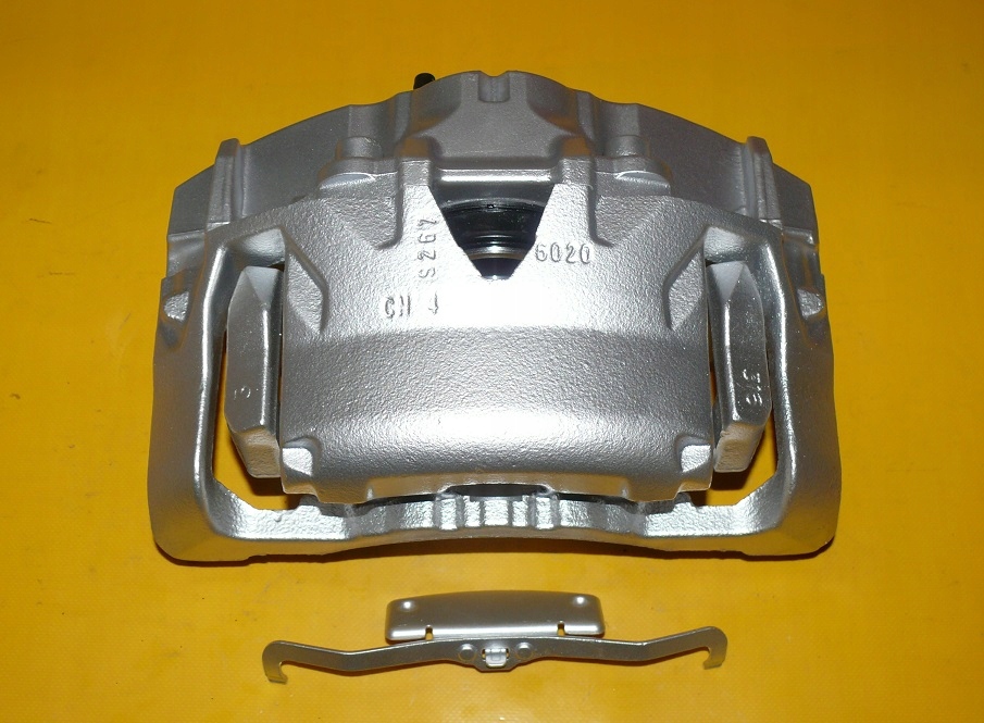 ЗАТИСК ПРАВИЙ ПЕРЕД VOLVO Xc70 II 2 316/28 07-16r.