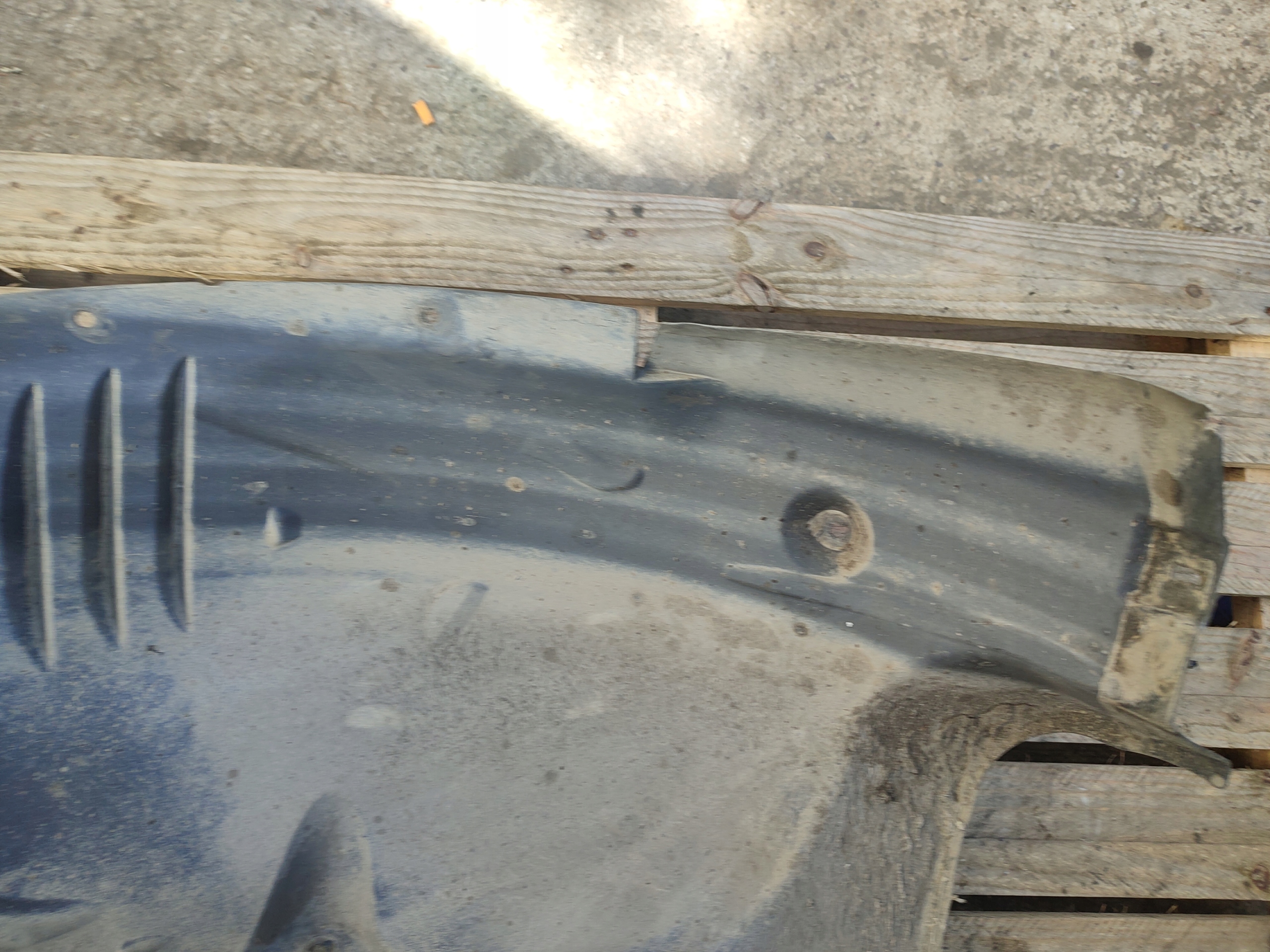 mudguard left front front MERCEDES W204 A2046900130 A2046981330