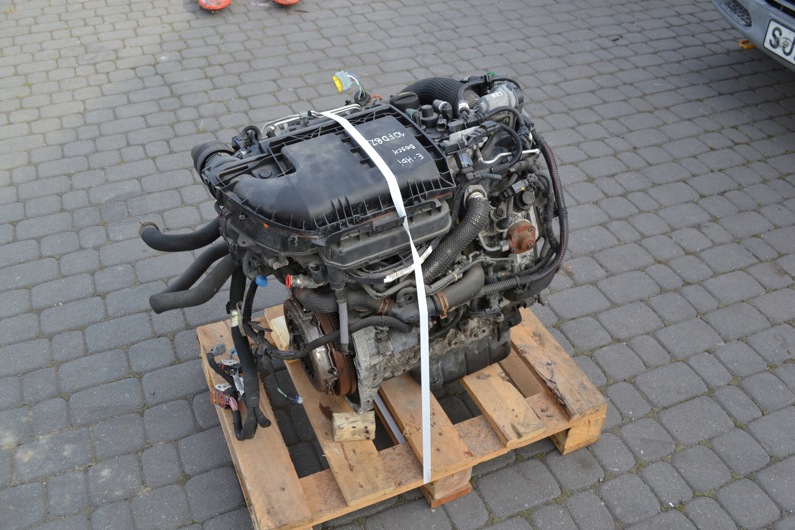 Двигатель 8HR DV4C 1.4 10FDBZ CITROEN C3 Bosch 2012r. 136tys.ЛС