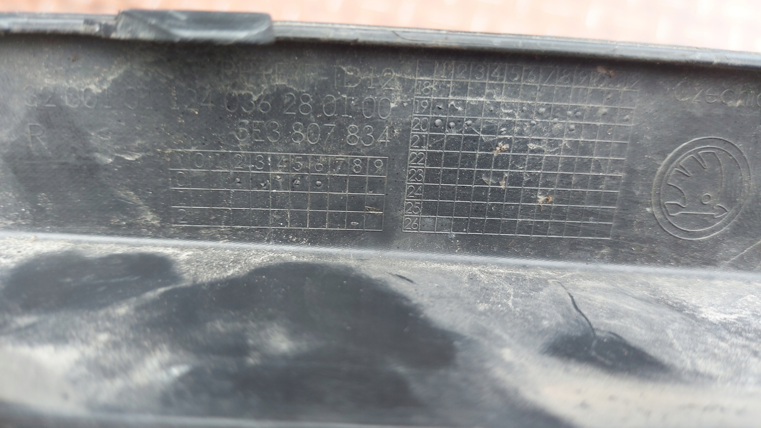 moulding grid of a bumper right right front SKODA OCTAVIA IV 20