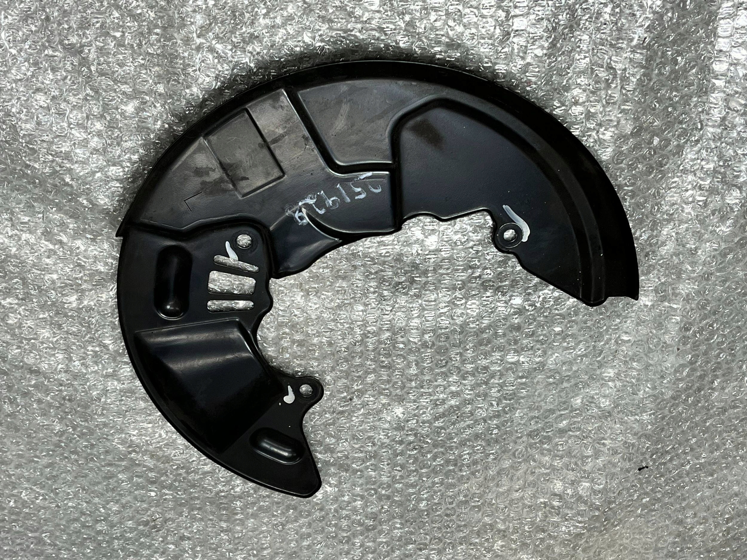 swing front Subaru Outback (BS) 26290AL010