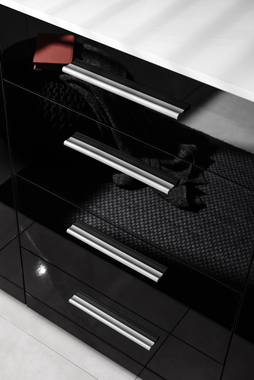 KOMODA 4 SZUFLADY SZAFKA DUŻA POJEMNA 2 DRZWI BIAŁY WYSOKI POŁYSK 150 cm Marka Concordia