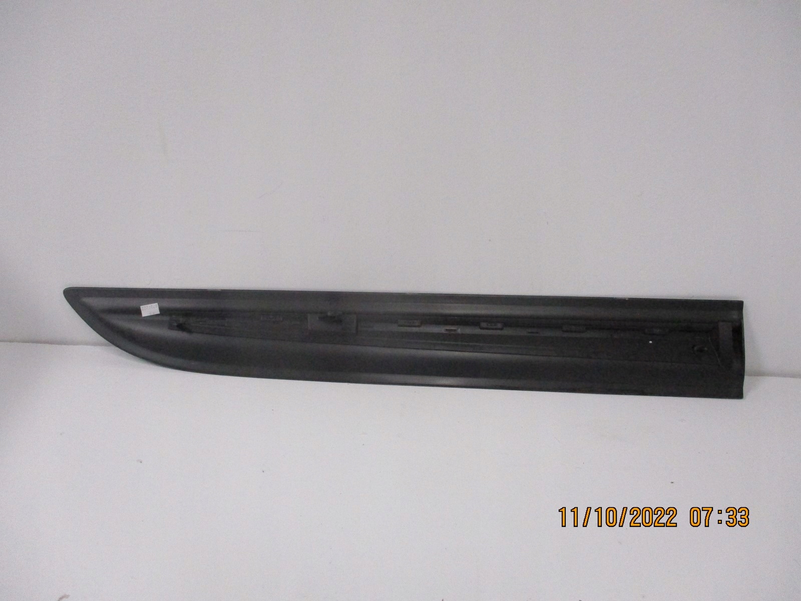 moulding door left front MACAN 95B 95B837889