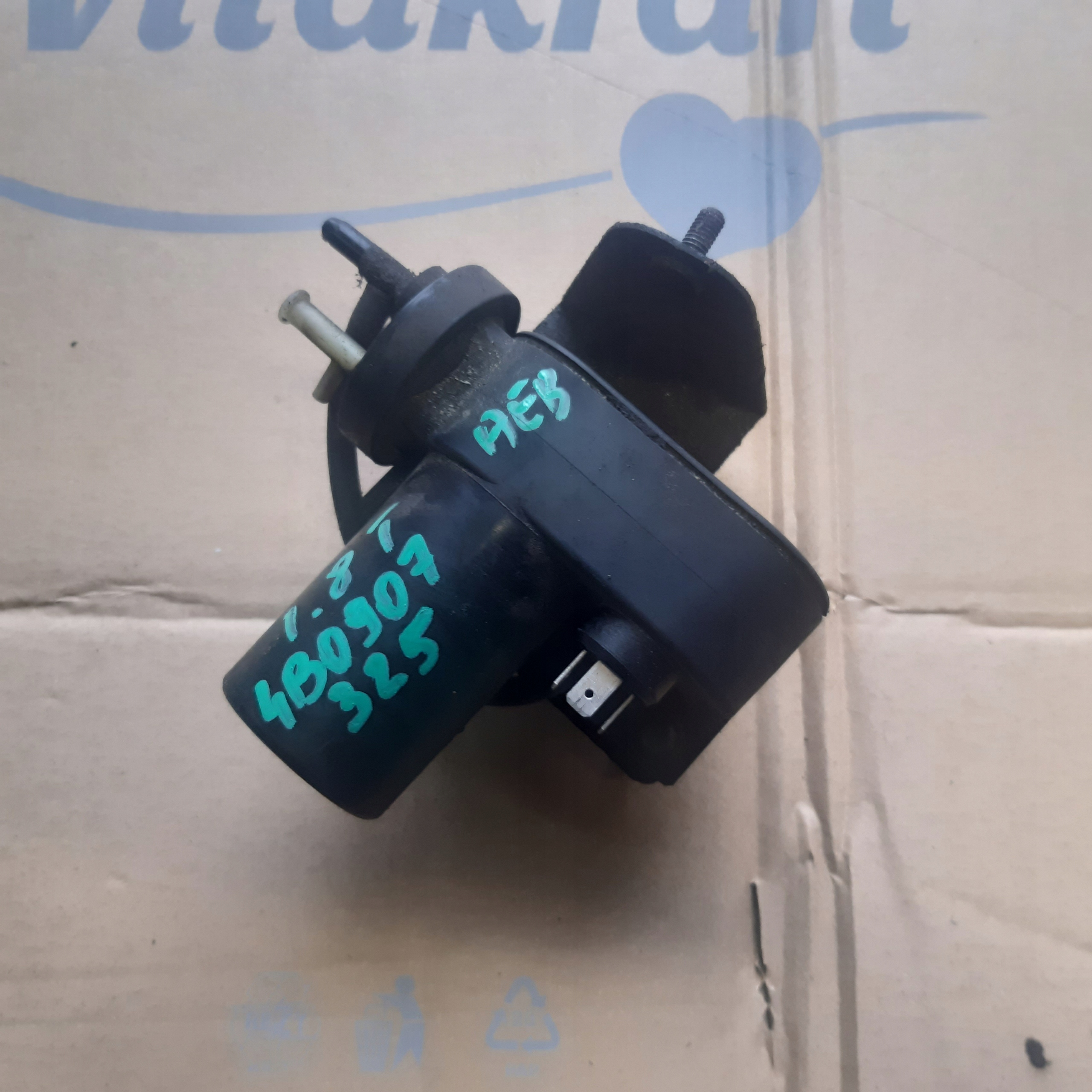 POMPKA TEMPOMATU PASSAT B5 1.8T 4B0907325 AEB