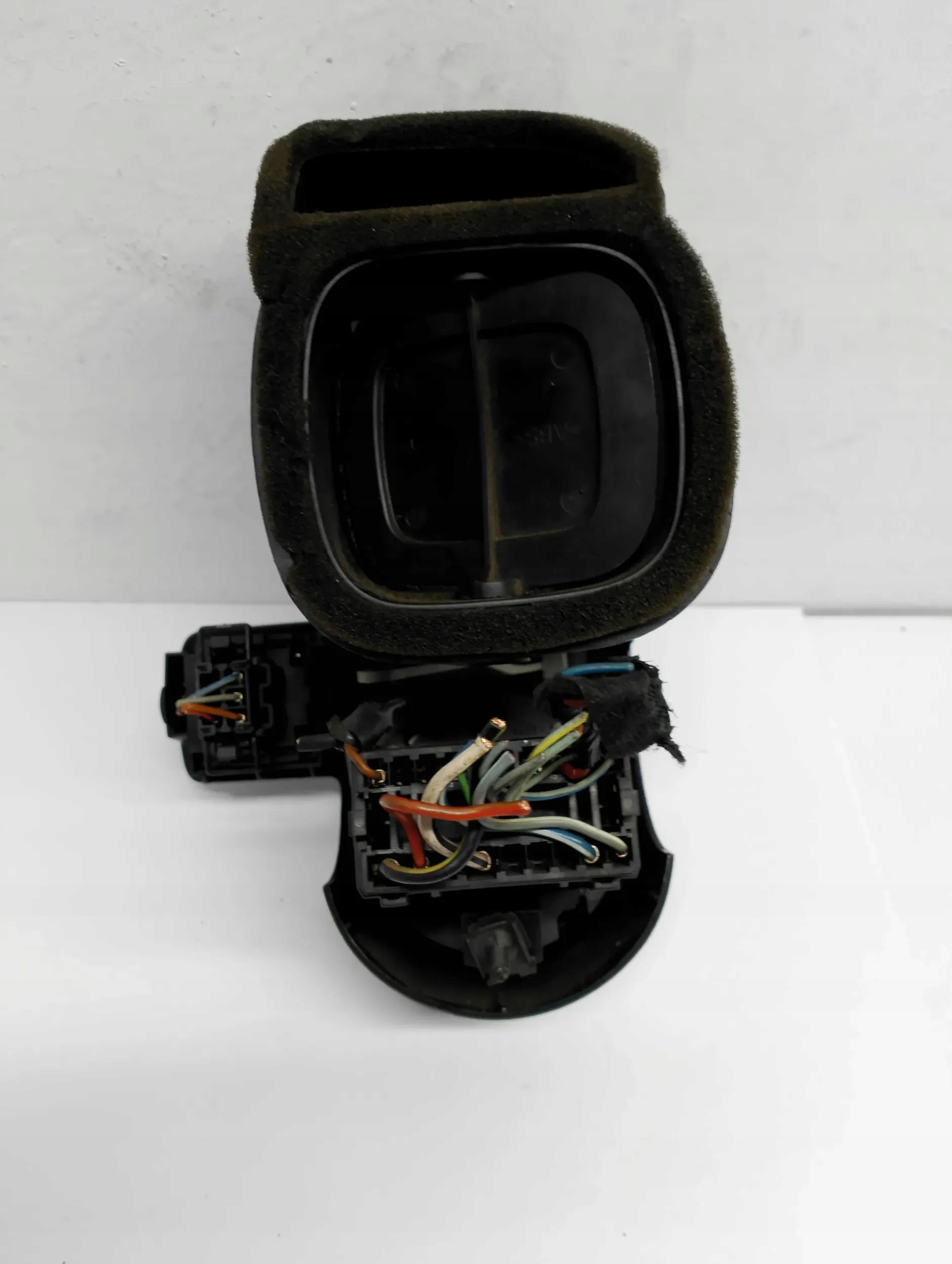 grid air conditioning devices Volkswagen Polo 6X1819703A
