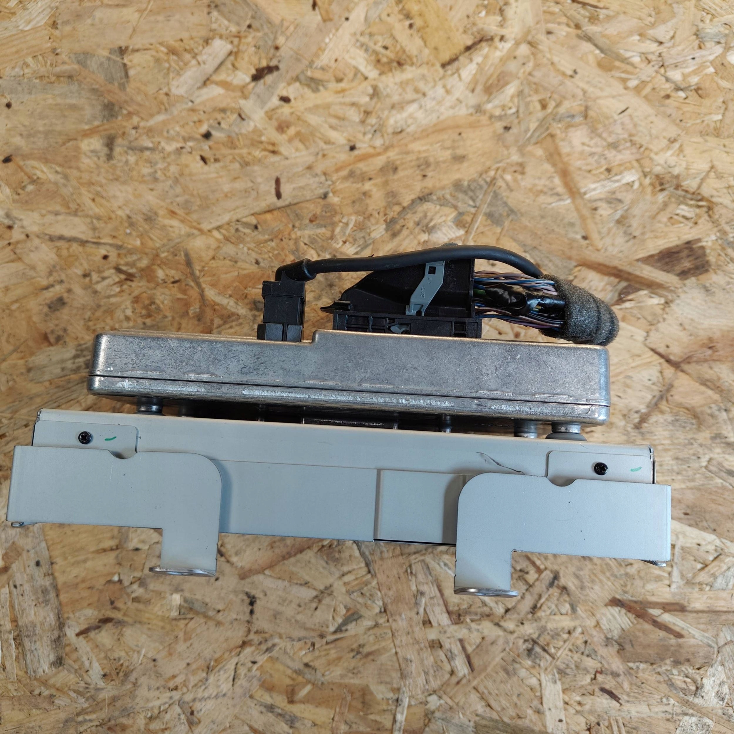 display Ford Focus F1ET14F239AA
