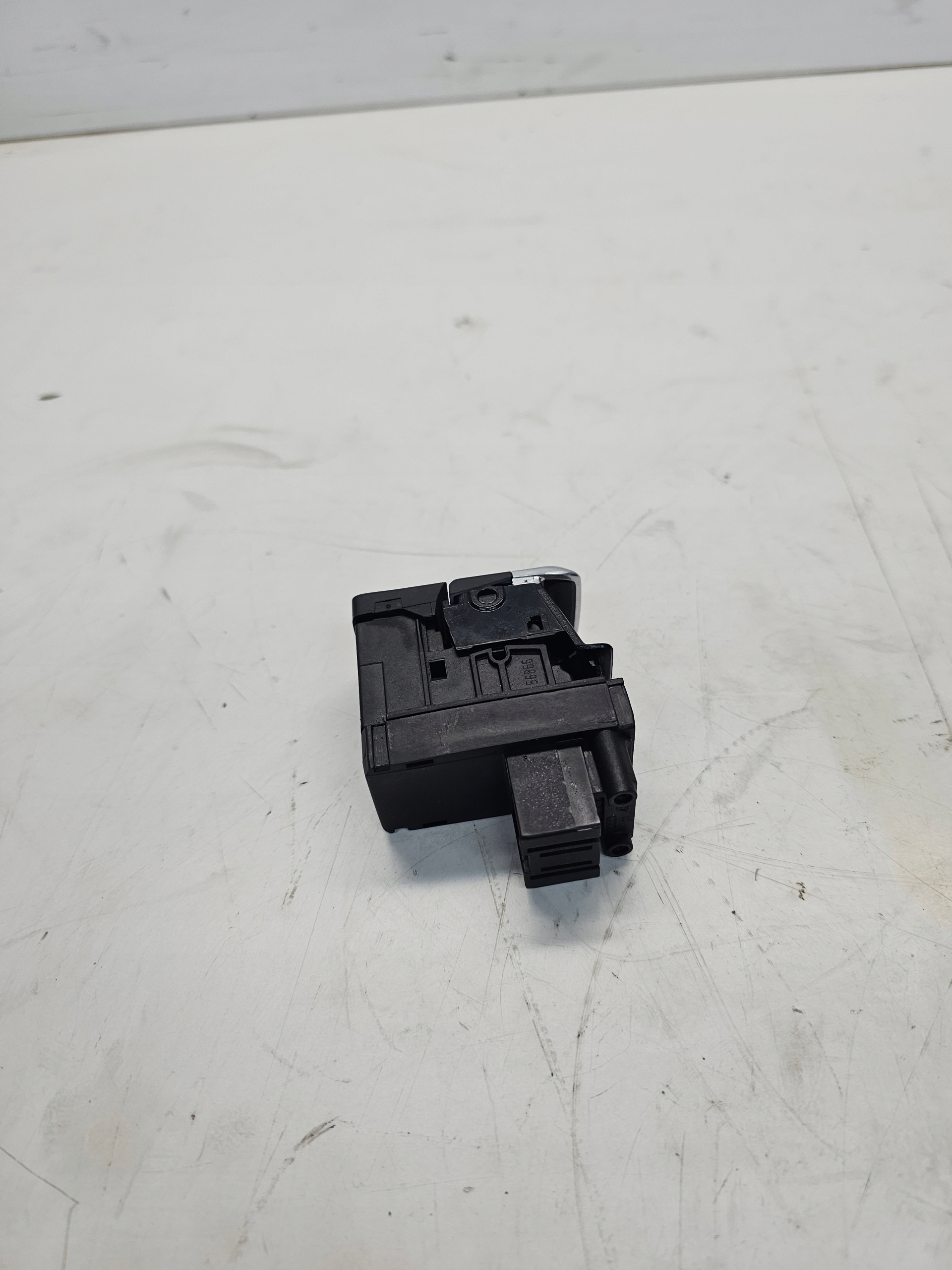 button electric brake AUDI A4 B8 Q5 8K2927225E