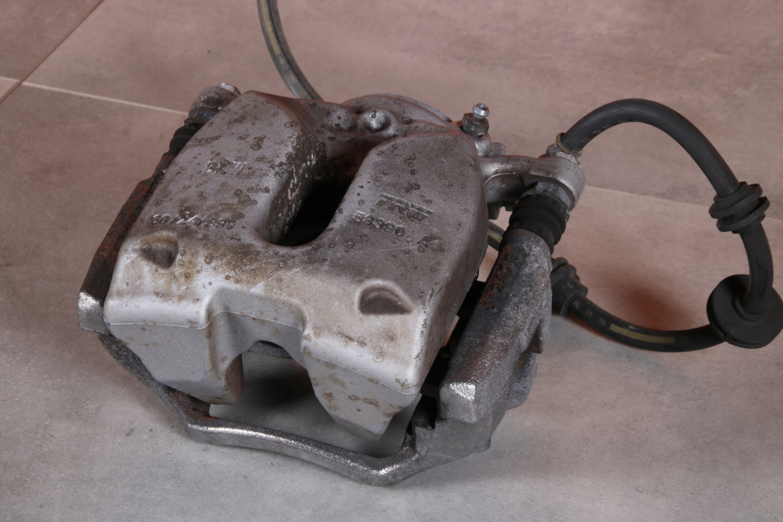 BMW G30 G31 caliper brake right front front 6872800 60/24/330