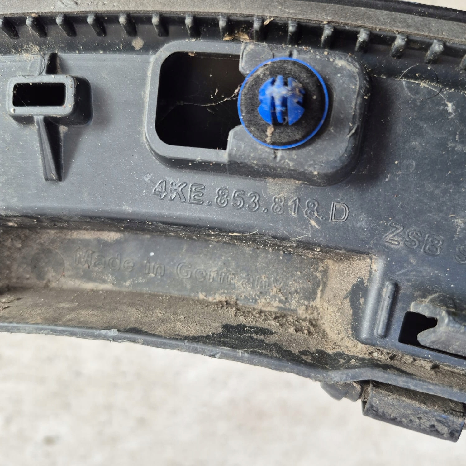 AUDI Q8 E-TRON 18-25 moulding cap right rear part
