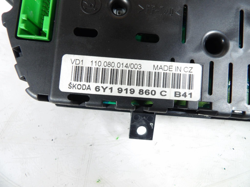 SKODA FABIA and 1.4B dials 6Y1919860C