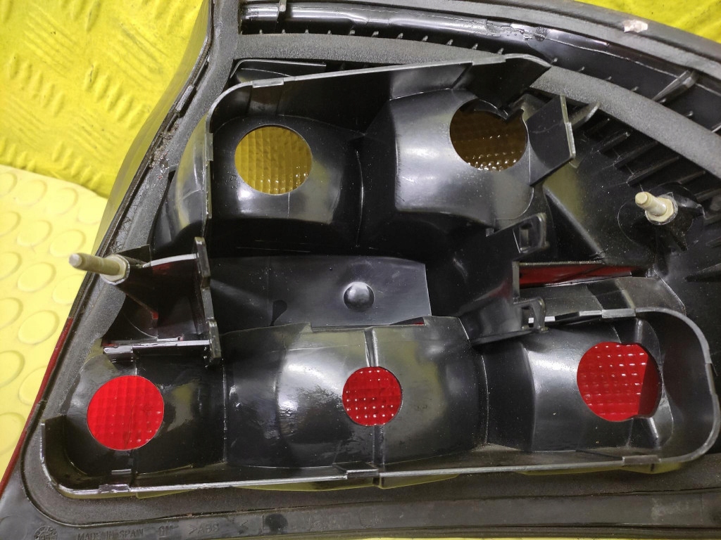 OPEL TIGRA light left rear part