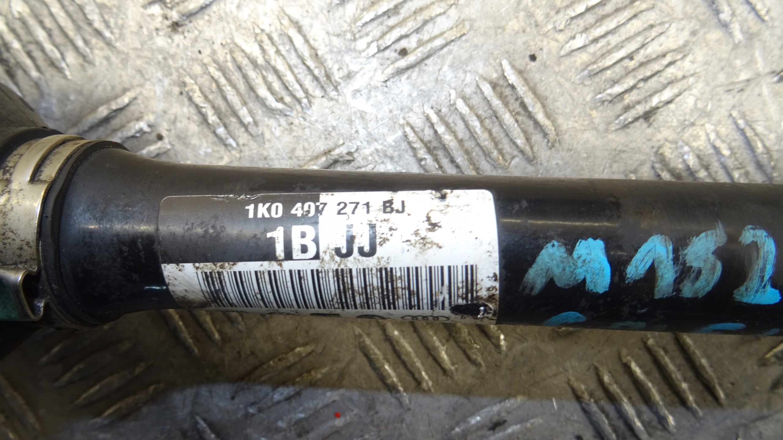 semi-axis left VOLKSWAGEN GOLF VI 2.0 TDI 1K0407271BJ