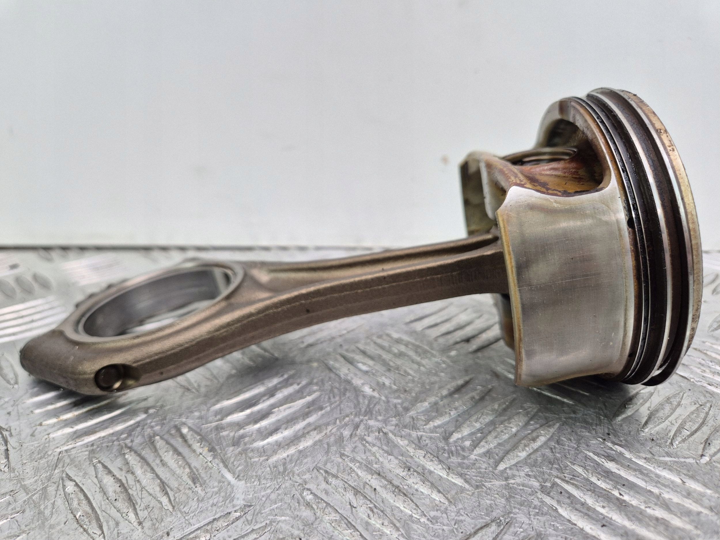 Piston avec bielle BMW N62 7 E65 E66 750i 7544525 N62B48B