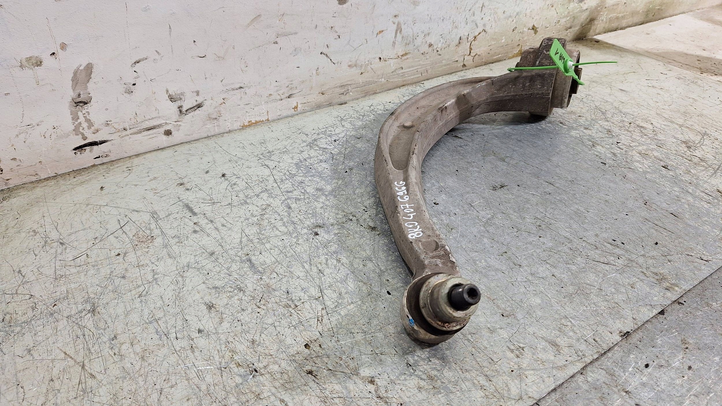 arm right front 8K0407696G AUDI A4 B8 A5 8T Q5 8R A6 A7 C7