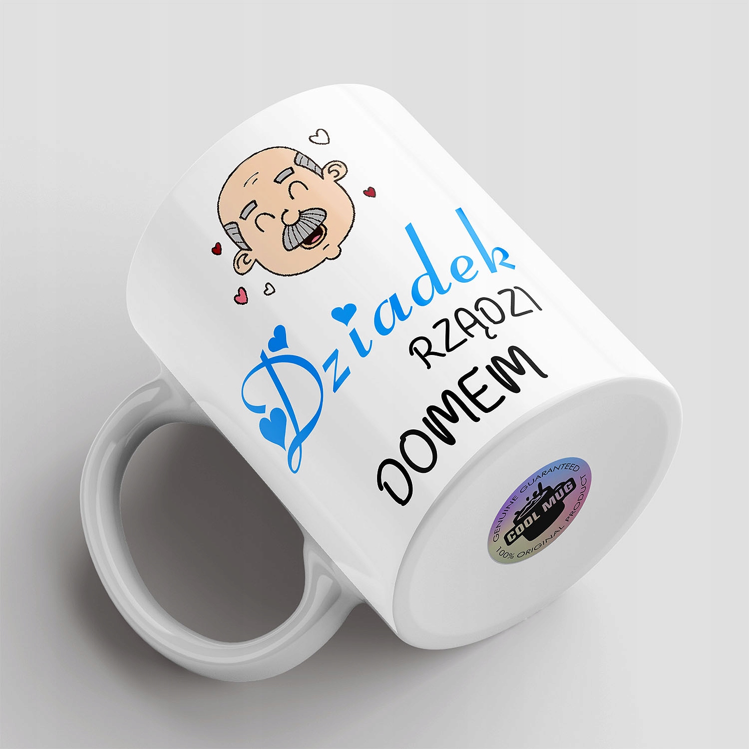 KUBEK NA DZIEŃ DZIADKA DZIADEK RZĄDZI DOMEM PREZENT UPOMINEK JAKOŚĆ Pojemność 330 ml