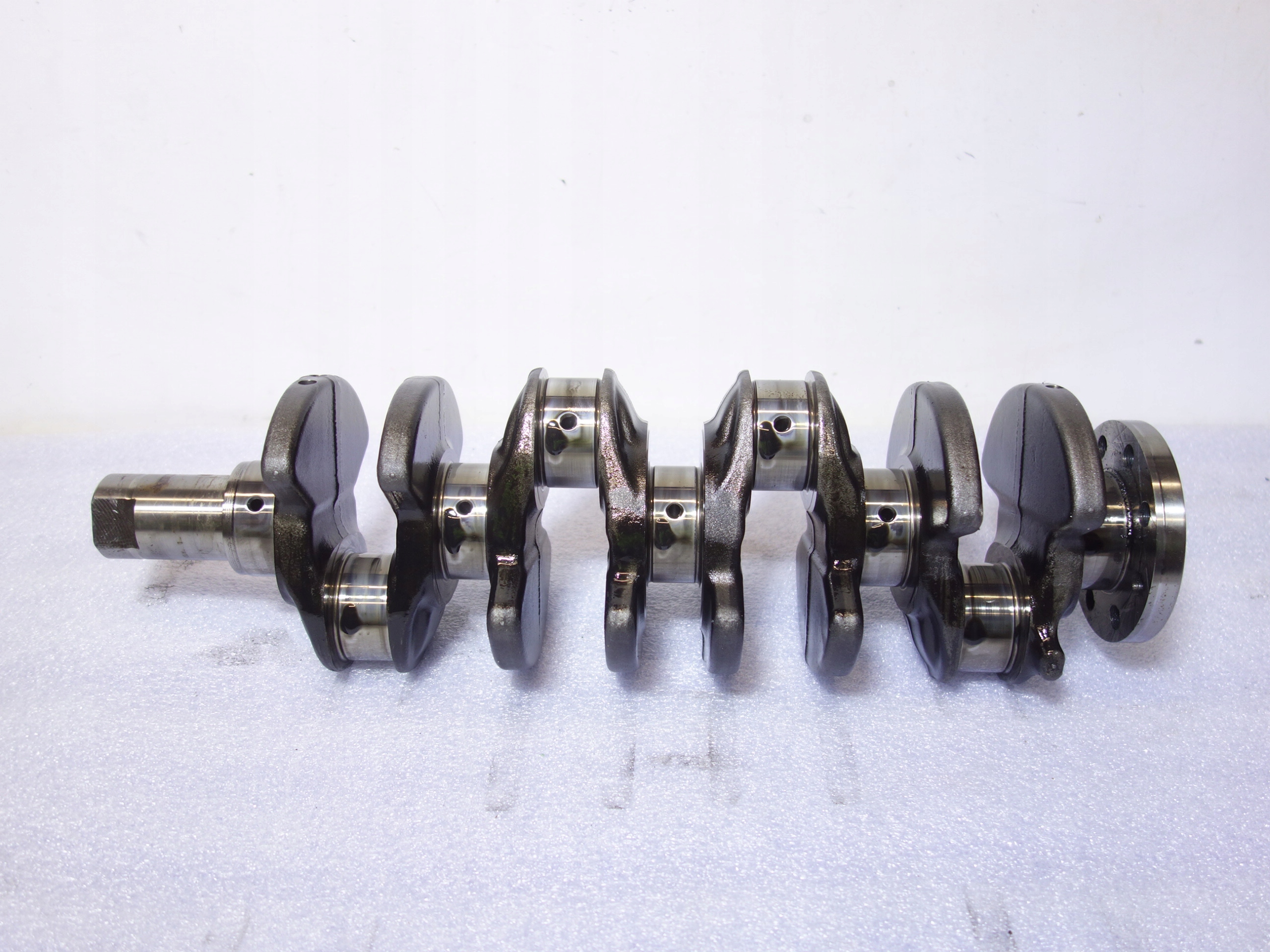 WAŁ KORBOWY 1.6 DCI BITURBO R9M452 RENAULT TRAFIC III TALISMAN VIVARO B