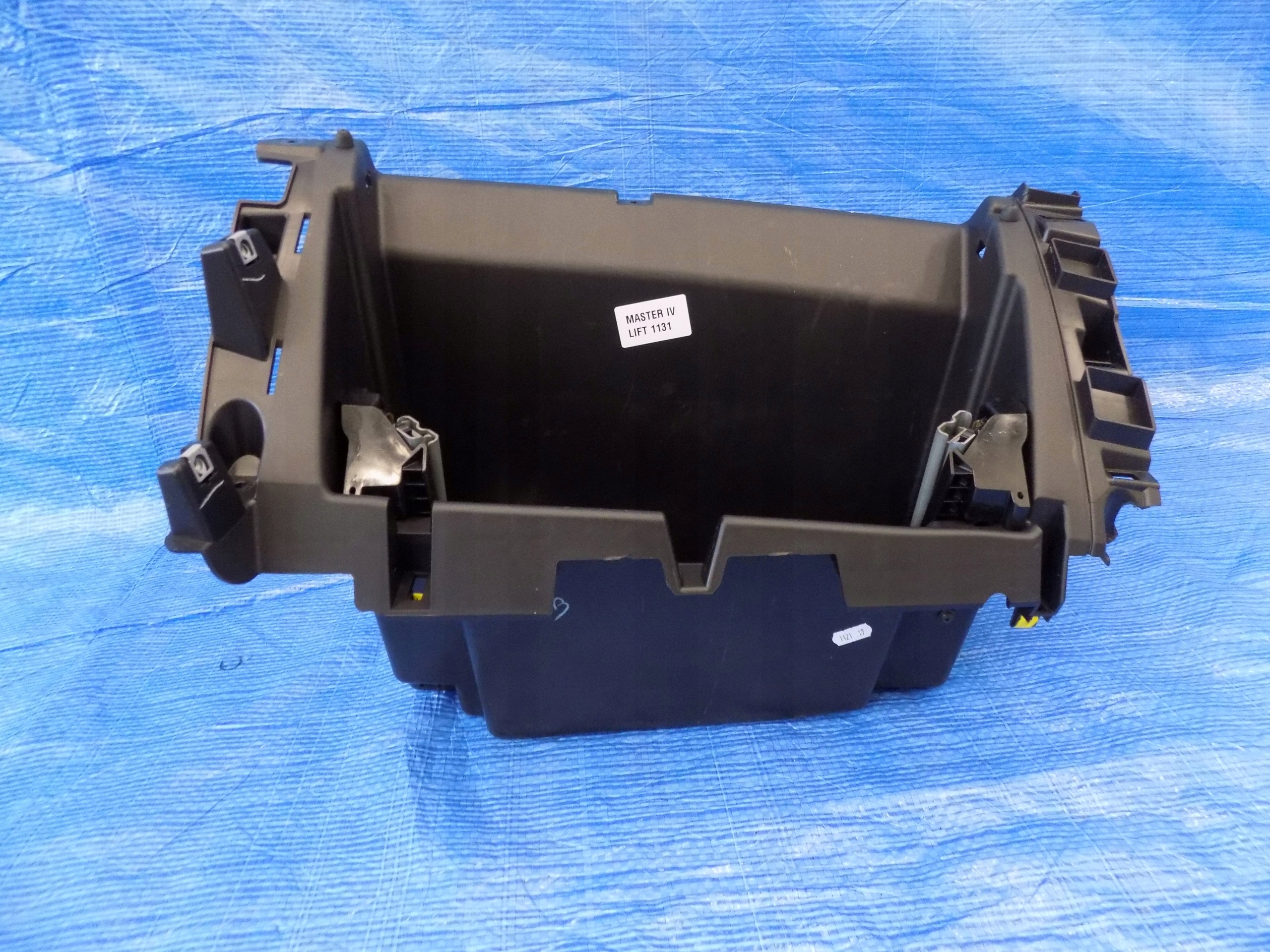 MASTER III MOVANO 19R бардачок консоли 685003438R