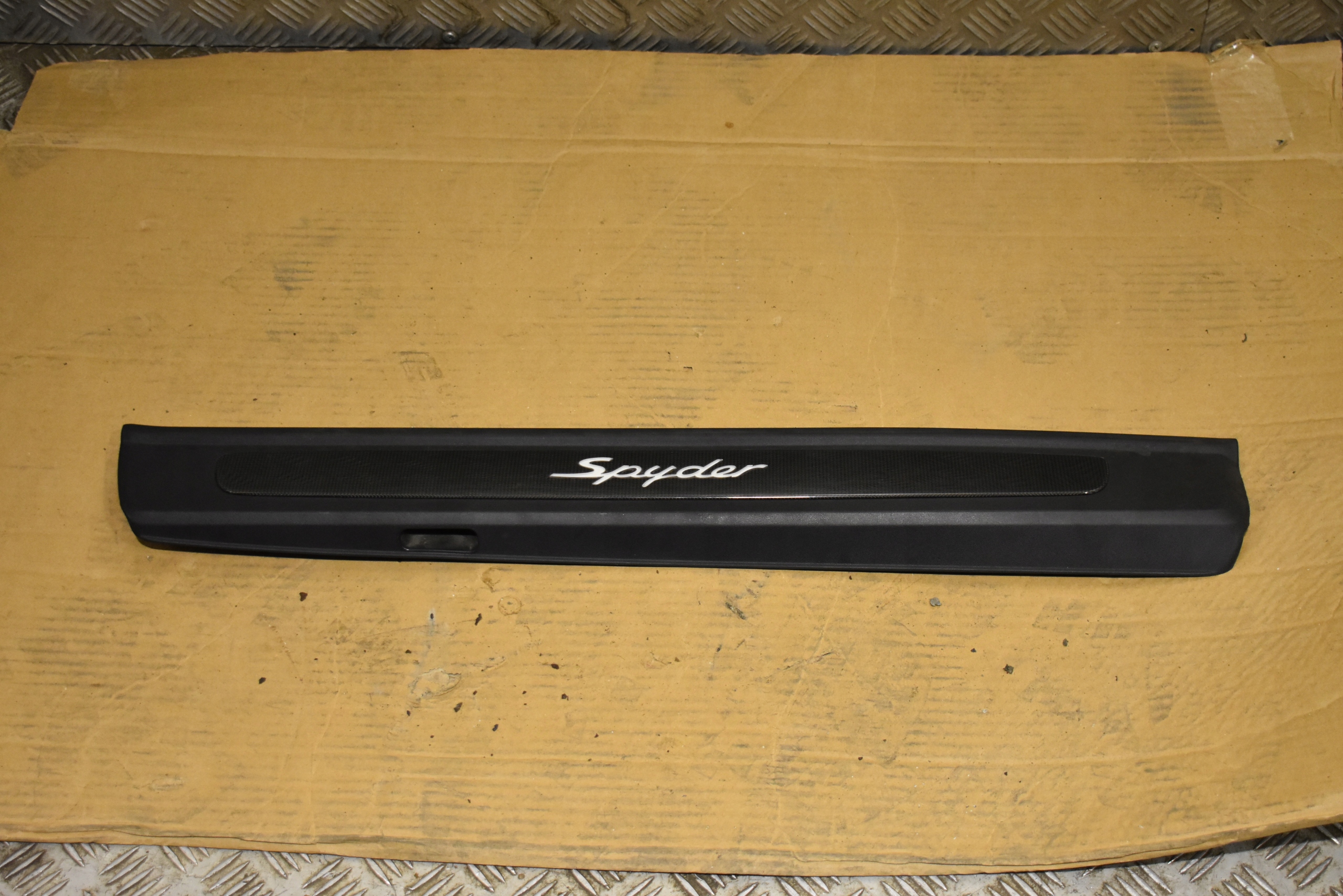 moulding cap threshold right CARBON LED PORSCHE SPYDER 718 982 981 1