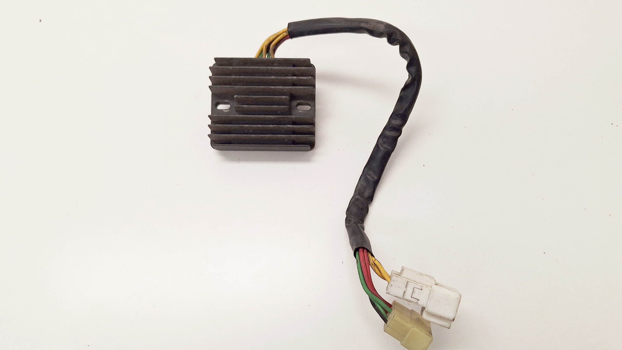 HONDA CBR 954 REGULATOR NAPIĘCIA 1667