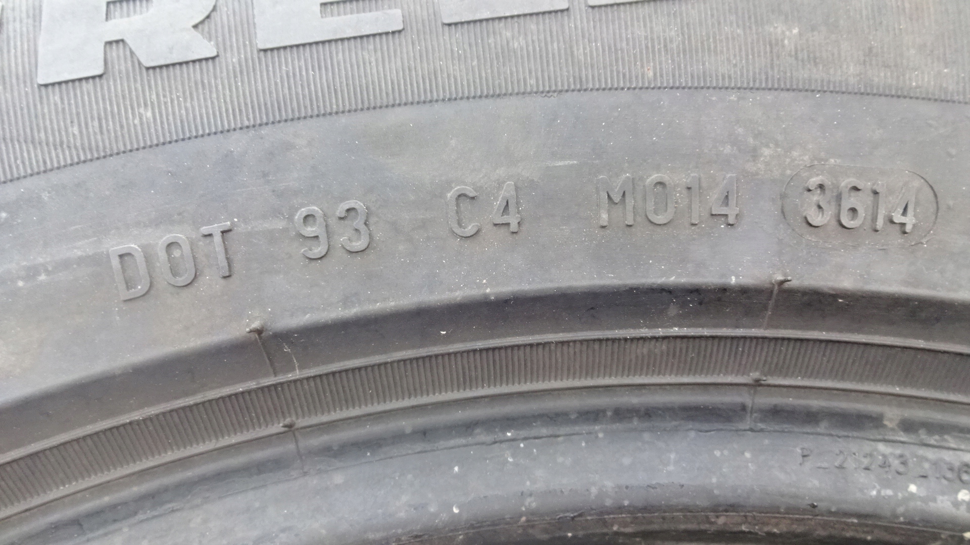 Opony zimowe 225/60R17 Pirelli Sottozero 99H Liczba opon w ofercie Komplet 4 szt.