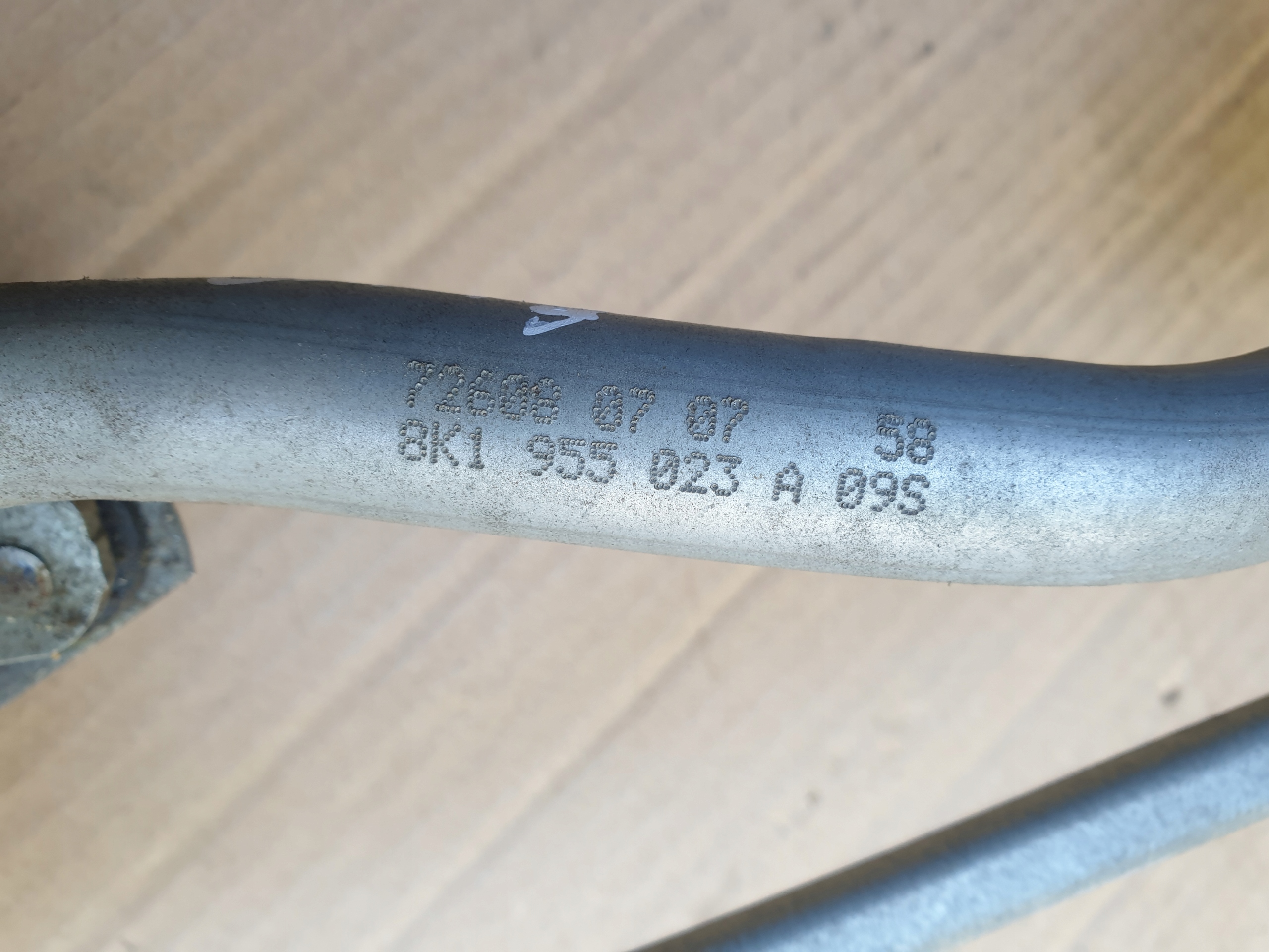 Wischergestänge AUDI A4 B8 A5 08- 8K1955119