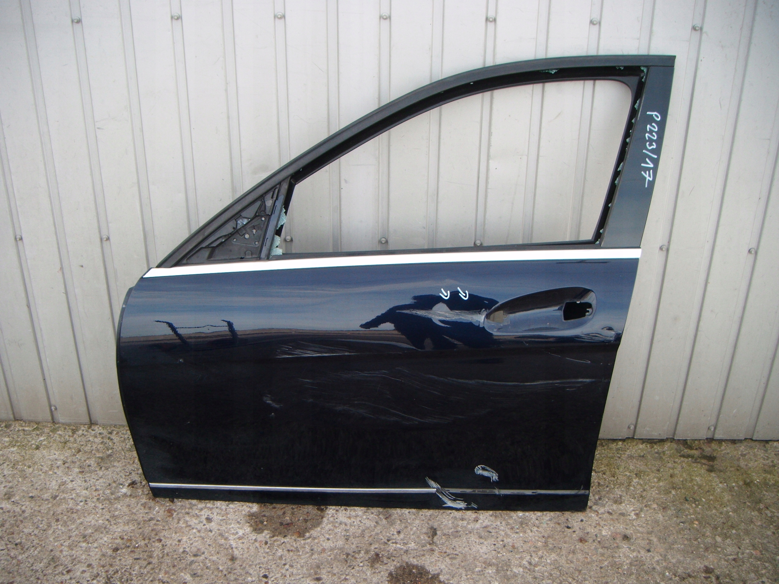 MERCEDES W204 07-14 DRZWI LEWY PRZÓD A2047220110