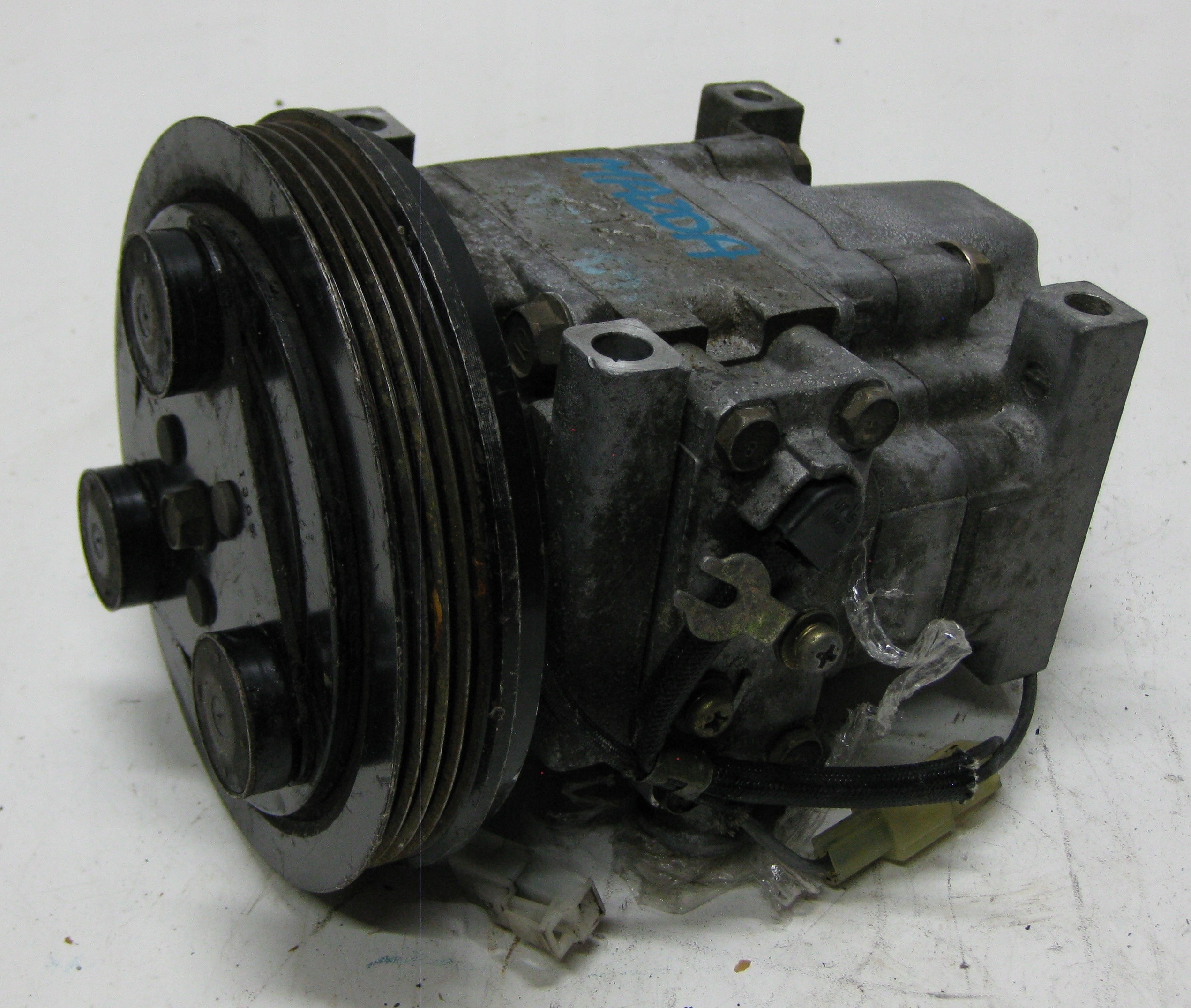 MAZDA 323F BJ 1,5 Klimakompressor klimaanlage H12A0AH4EL