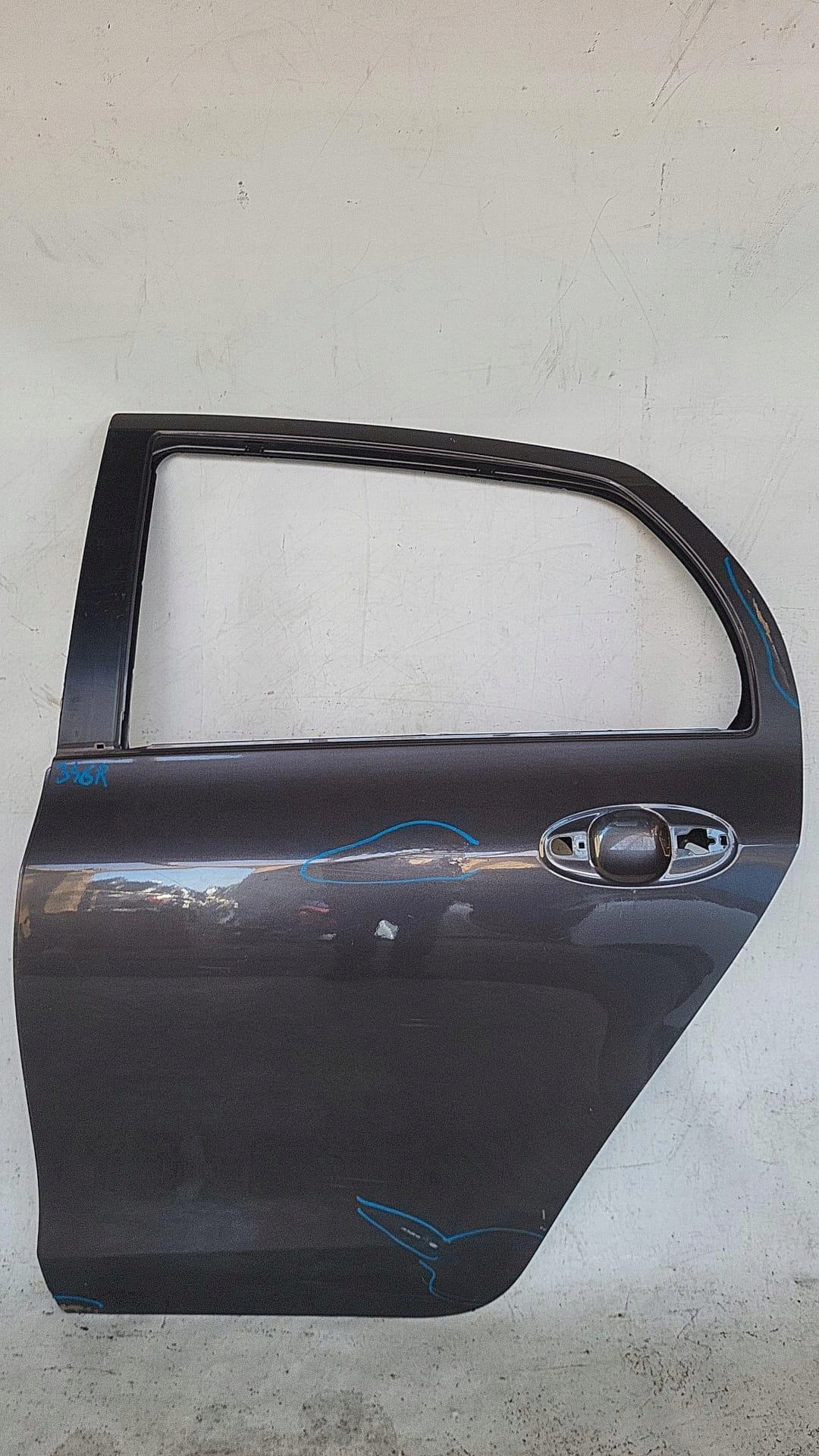 TOYOTA YARIS II 06- Tür links heck hinten