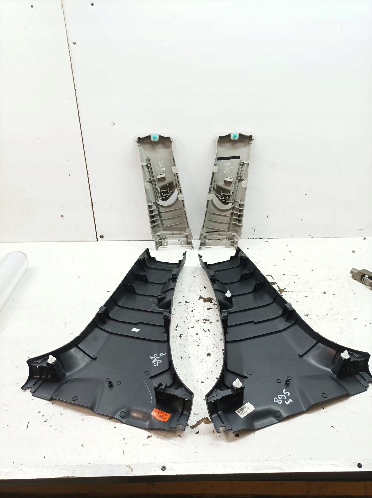 cover SLUPKA B left right KOMPLET E16 E17 E18 Toyota Corolla XI (2013- )