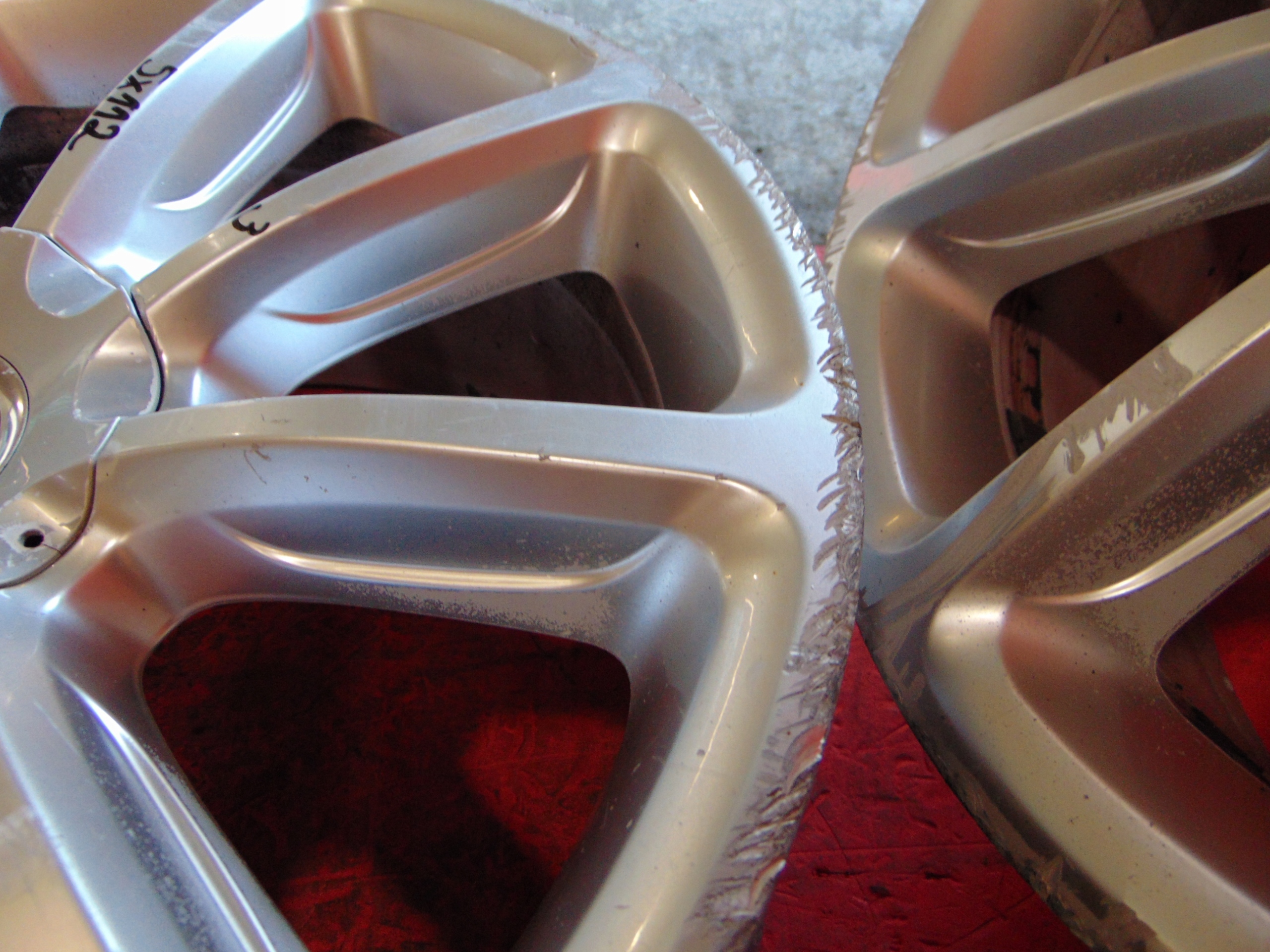 VW PASSAT B7 3C SEAT SKODA discs 18 5x112 ET44 8J