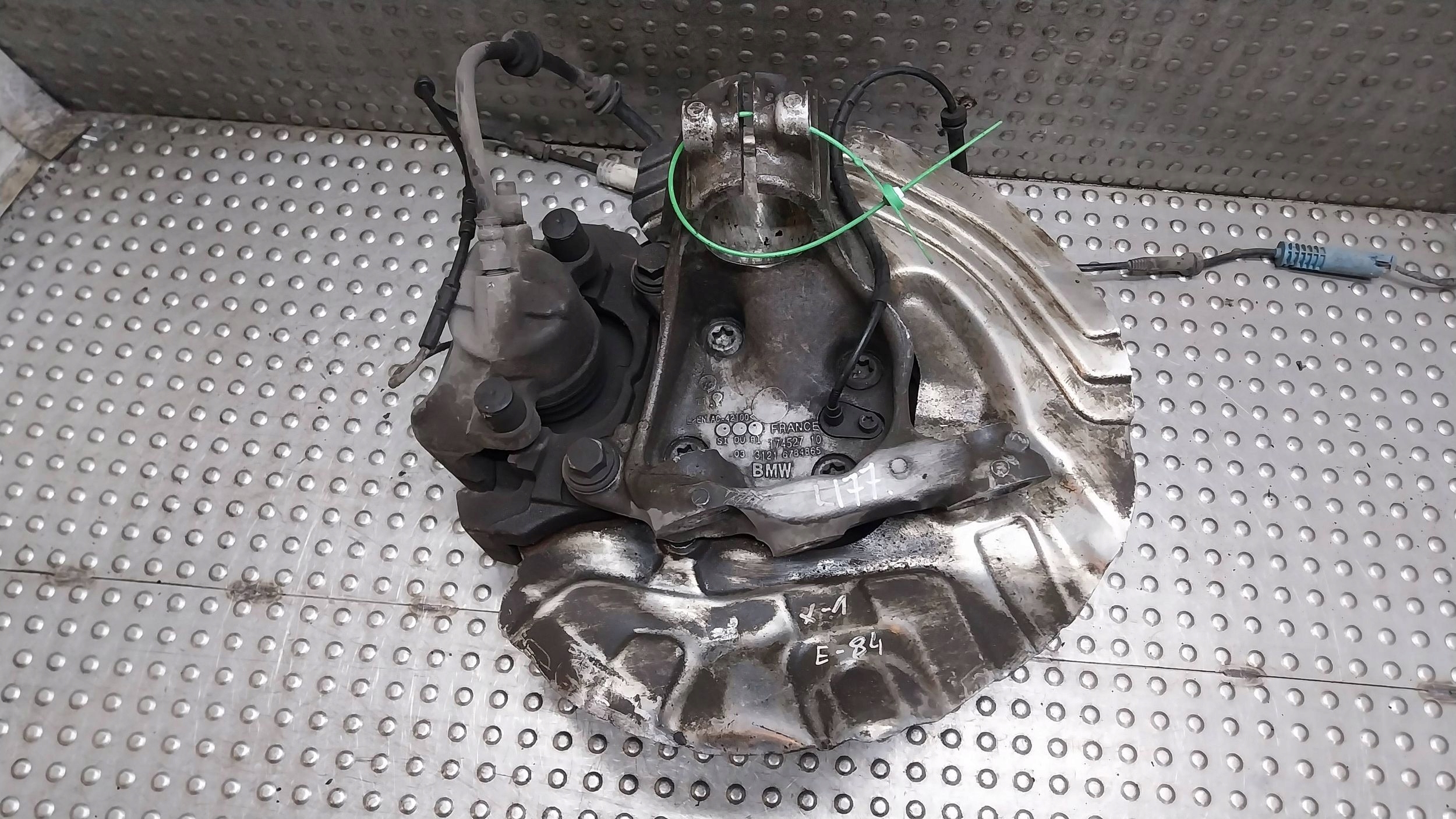 otoč čepu třmen levý předek KPL 6784865 BMW X1 E84 SDRIVE
