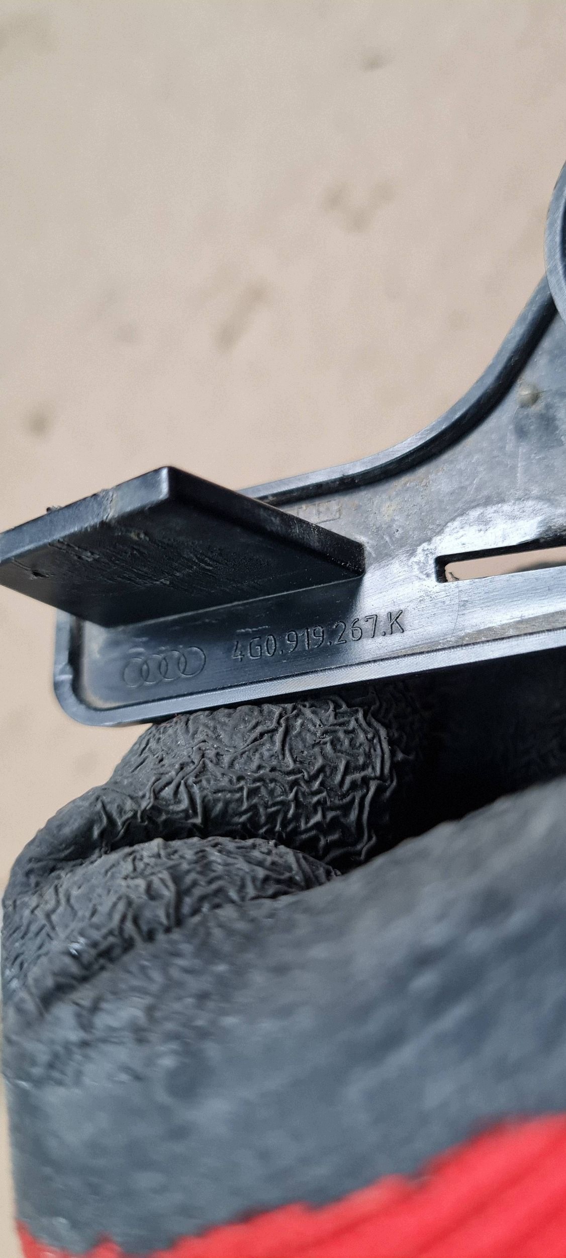 A6 C7 4G LIFT bracket holder KOSZYCZEK PDC left front 4G0919267K