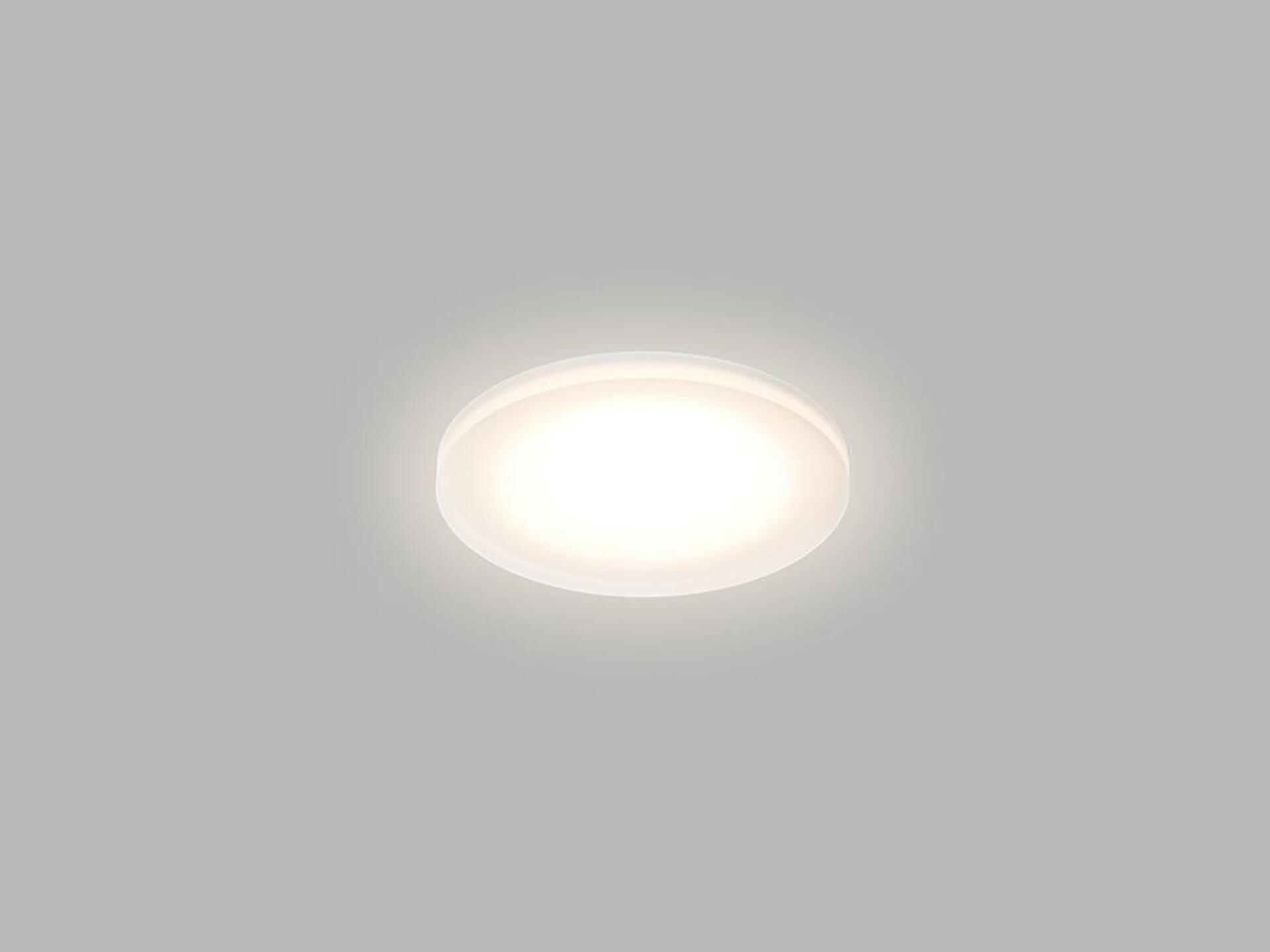 Zápustné bodové svietidlo LED2 Static IP44 7W 550lm 3000K biele