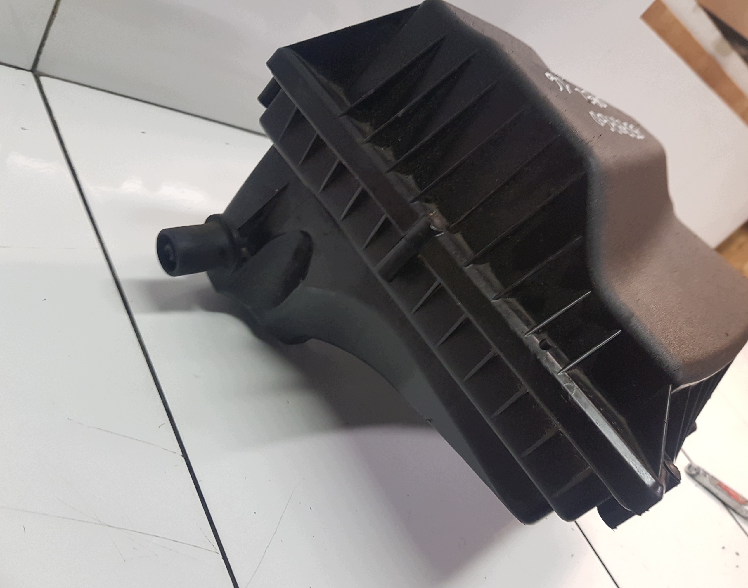 OPEL ASTRA ZAFIRA C 1.6CDTI Gehäuse filter luft 13379760